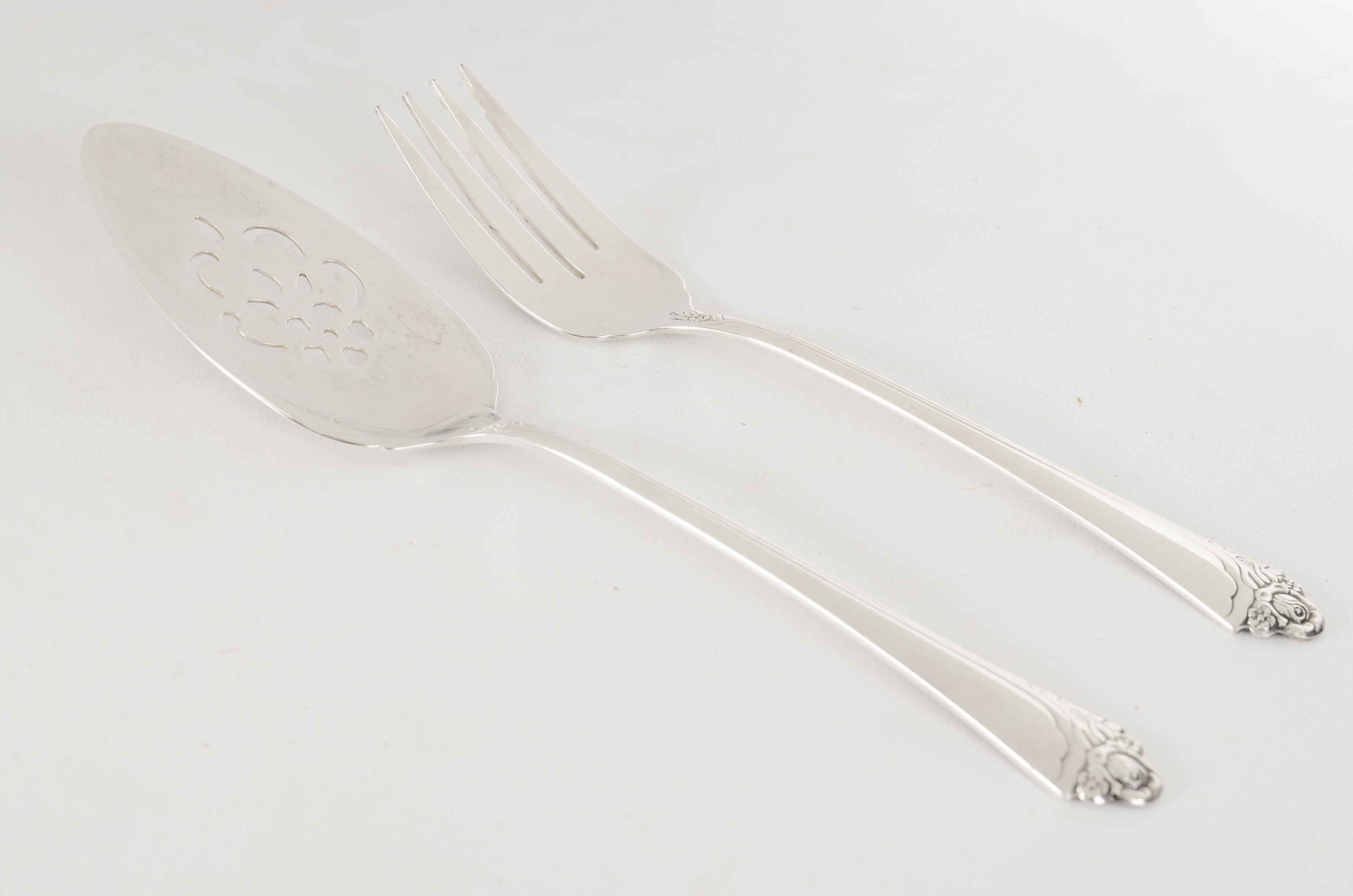 Collection of Oneida Community Silver Plate Flatware and More