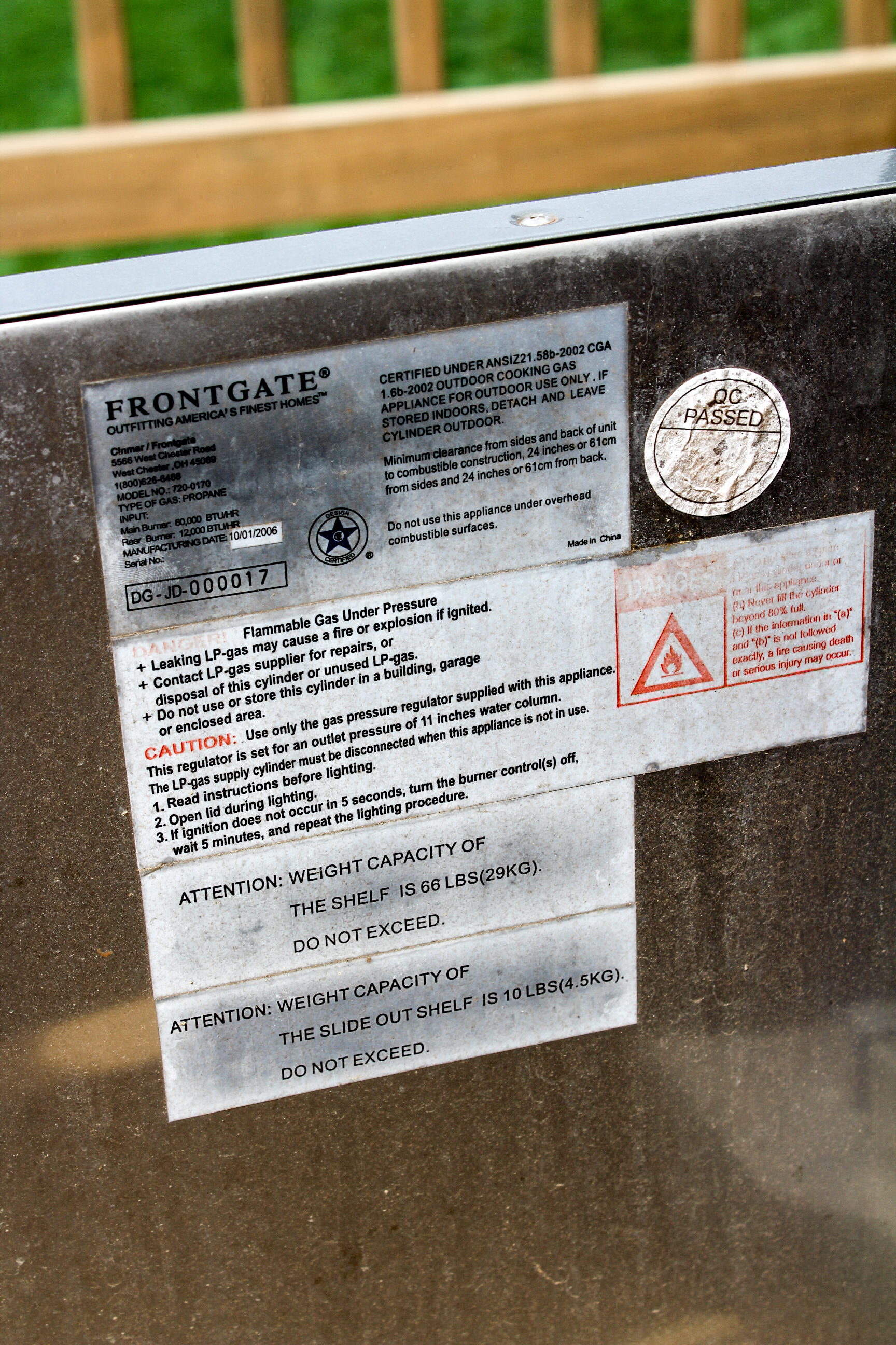 Frontgate "Design Series 1" Stainless Propane Grill