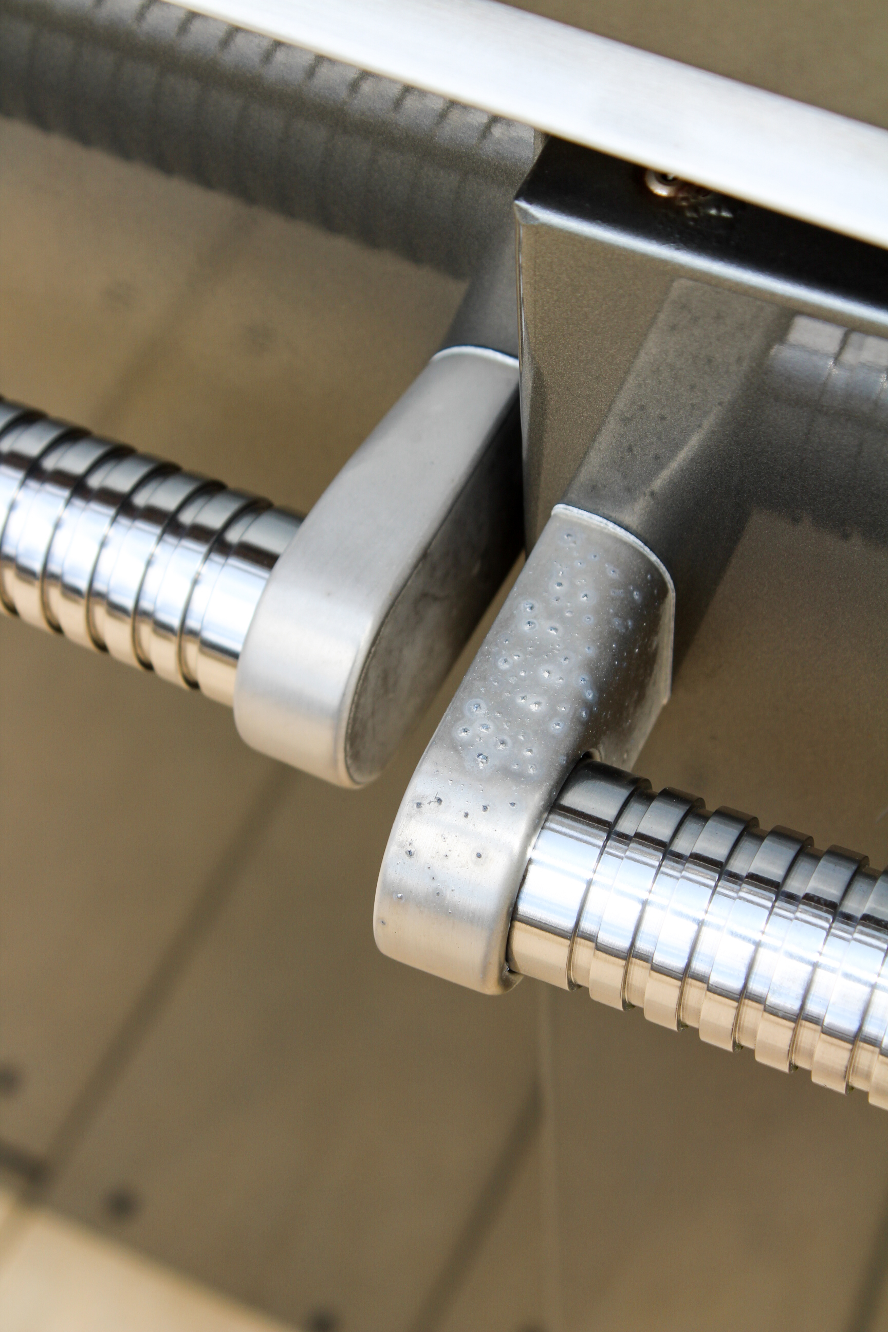 Frontgate "Design Series 1" Stainless Propane Grill