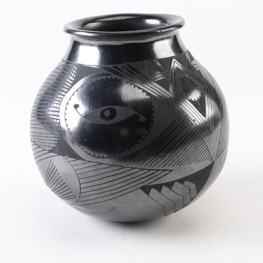 Eusebio Sandoval Mata Ortiz Pottery Black Clay Hand Coiled Vase