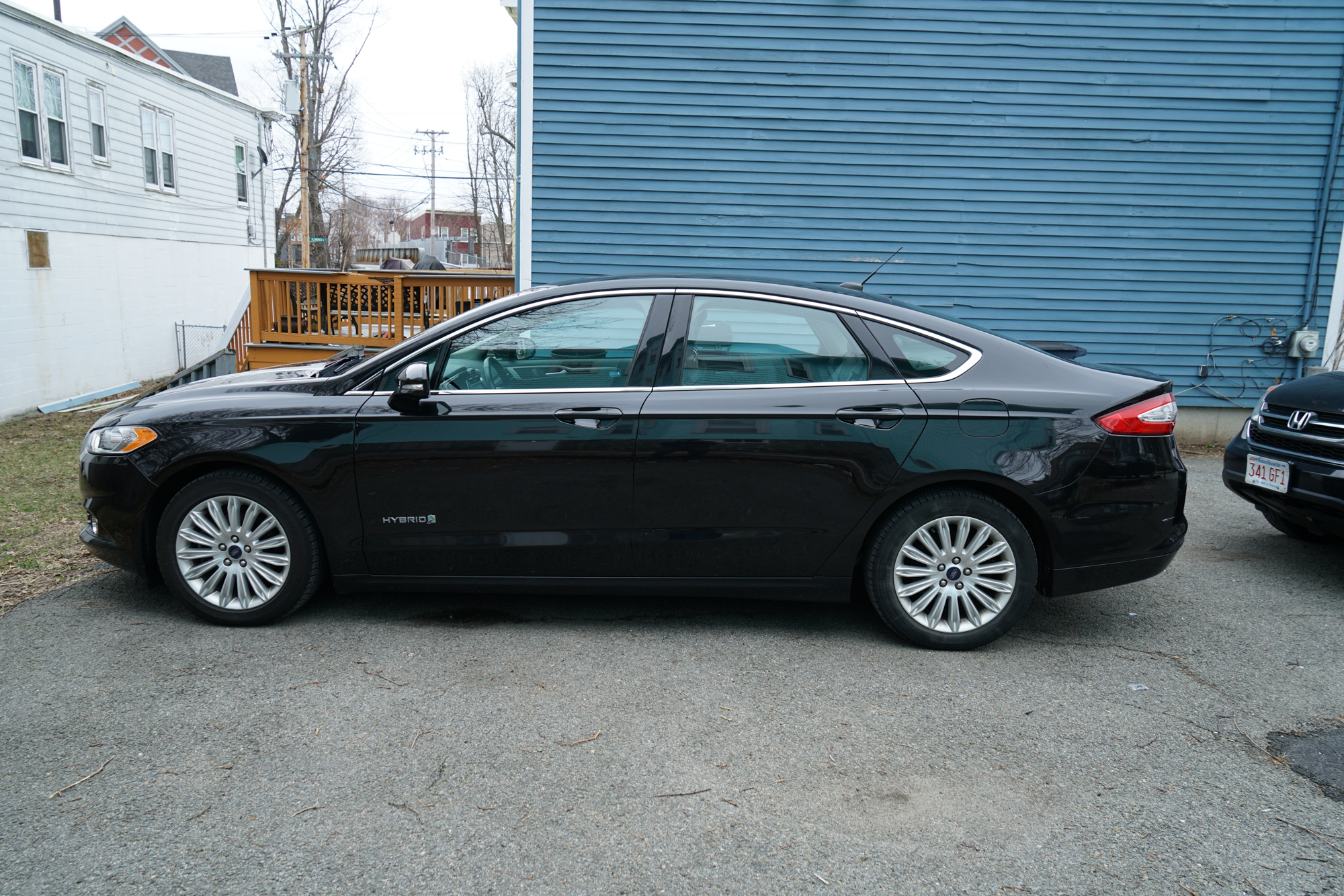 2013 Ford Fusion SE Hybrid Sedan