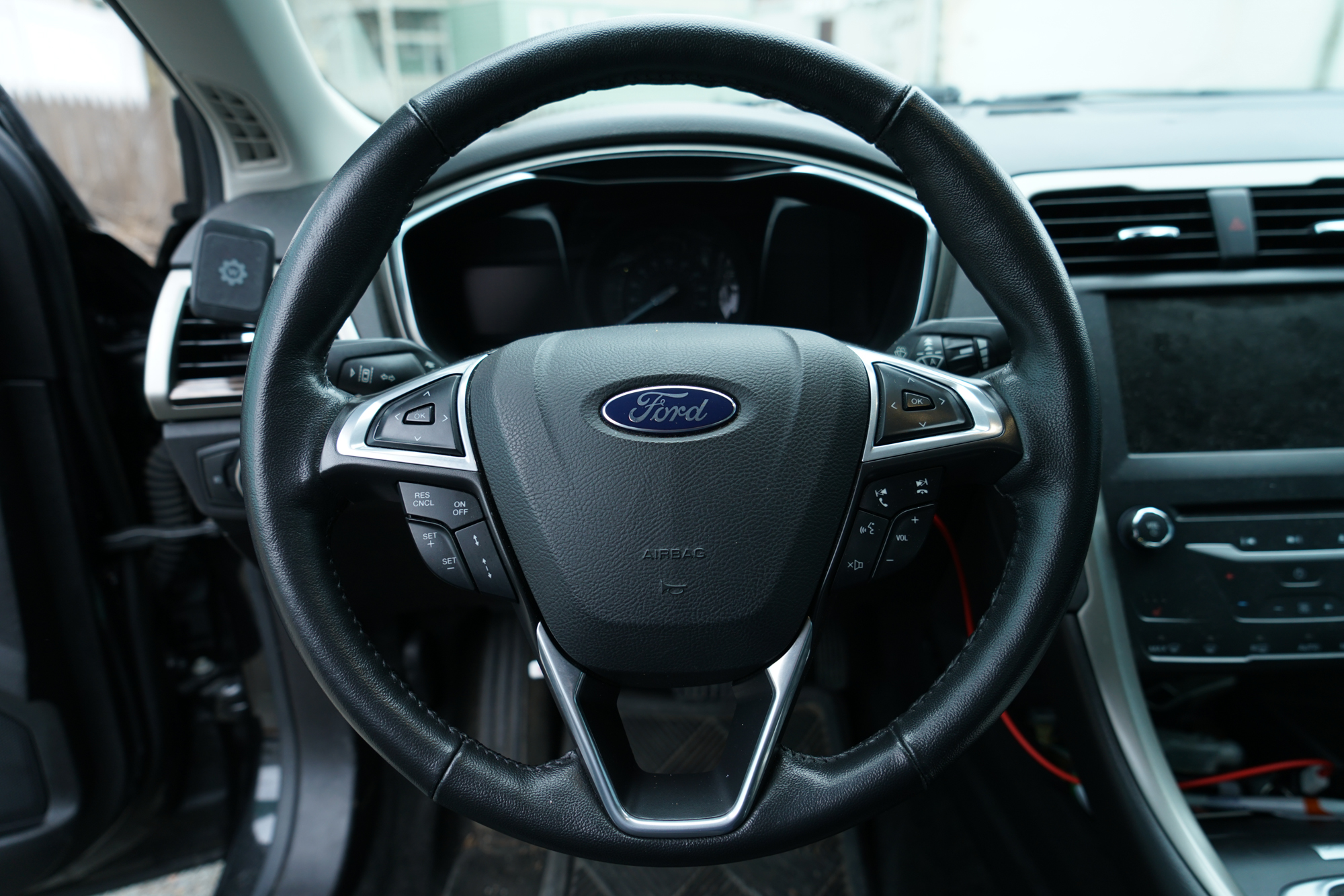 2013 Ford Fusion SE Hybrid Sedan