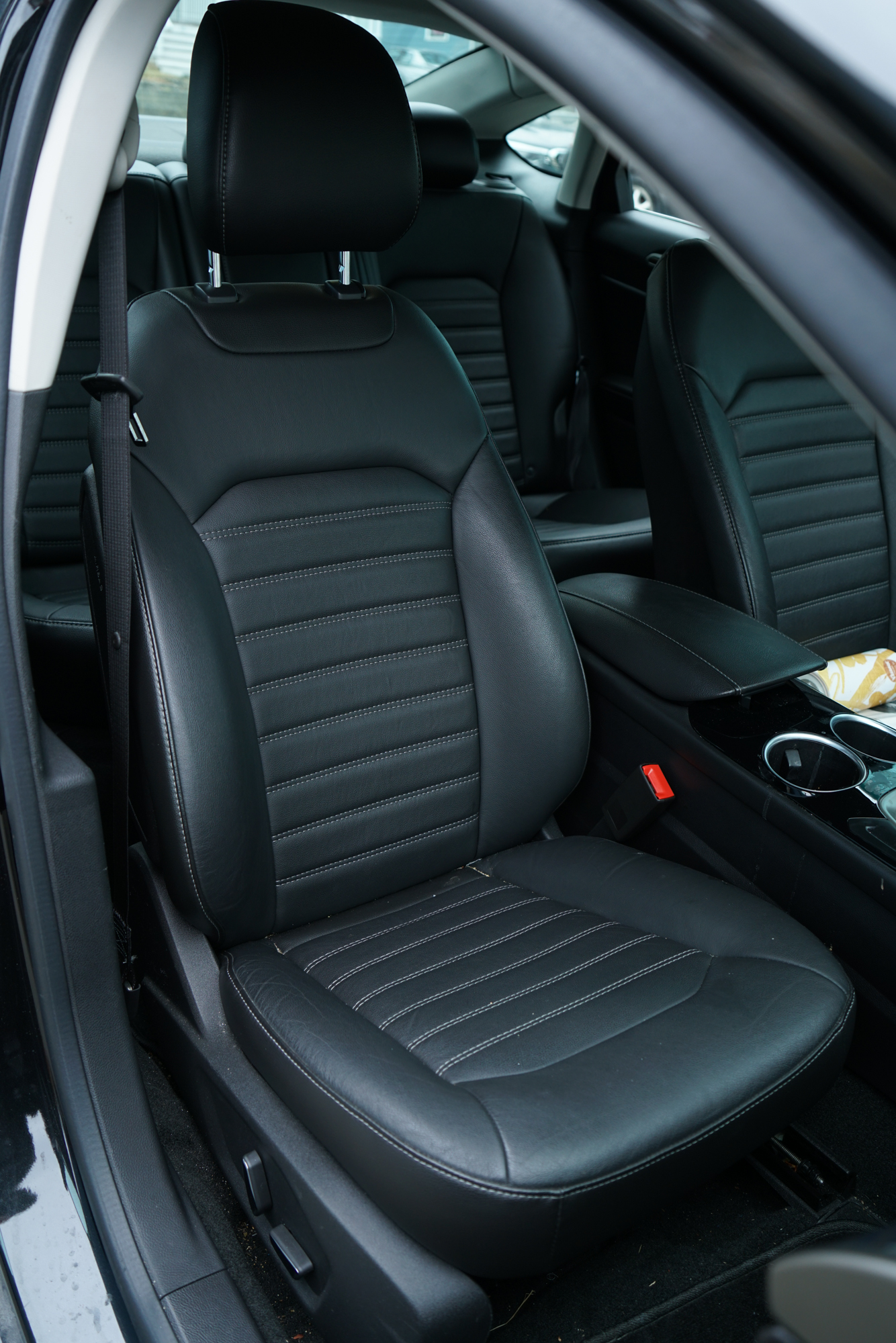 2013 Ford Fusion SE Hybrid Sedan