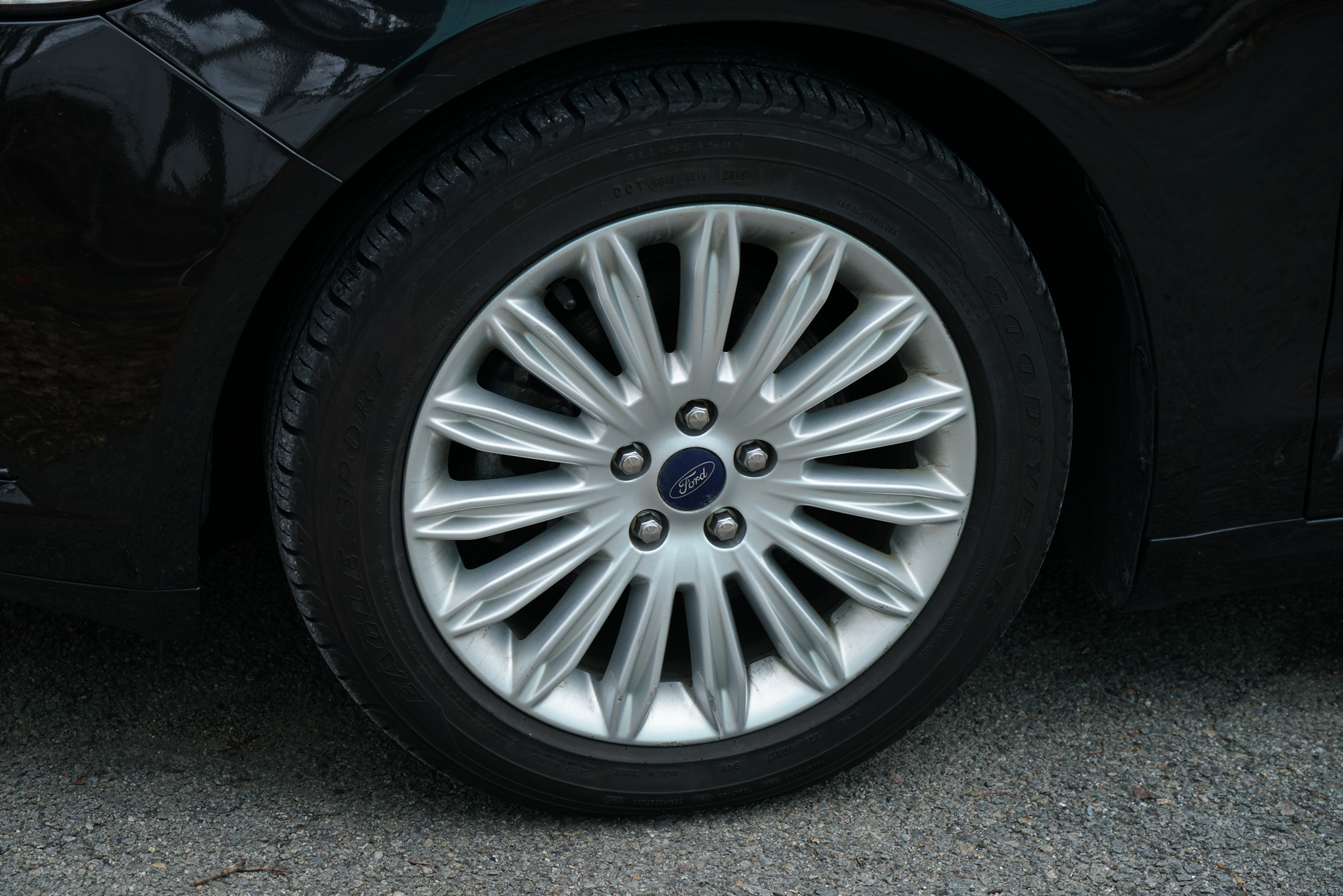 2013 Ford Fusion SE Hybrid Sedan