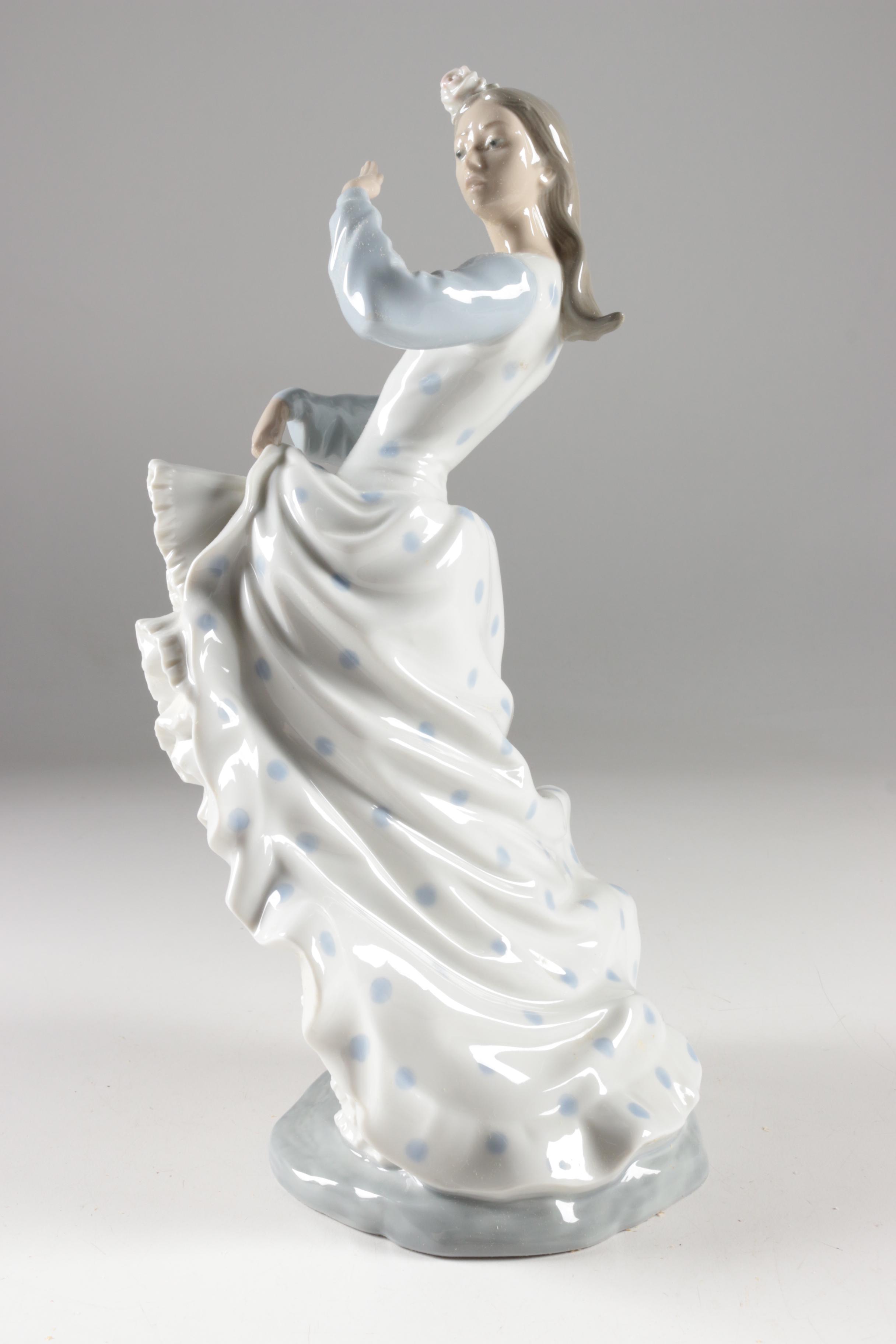 1977 NAO by Lladró "Zambra Gitana" Porcelain Figurine