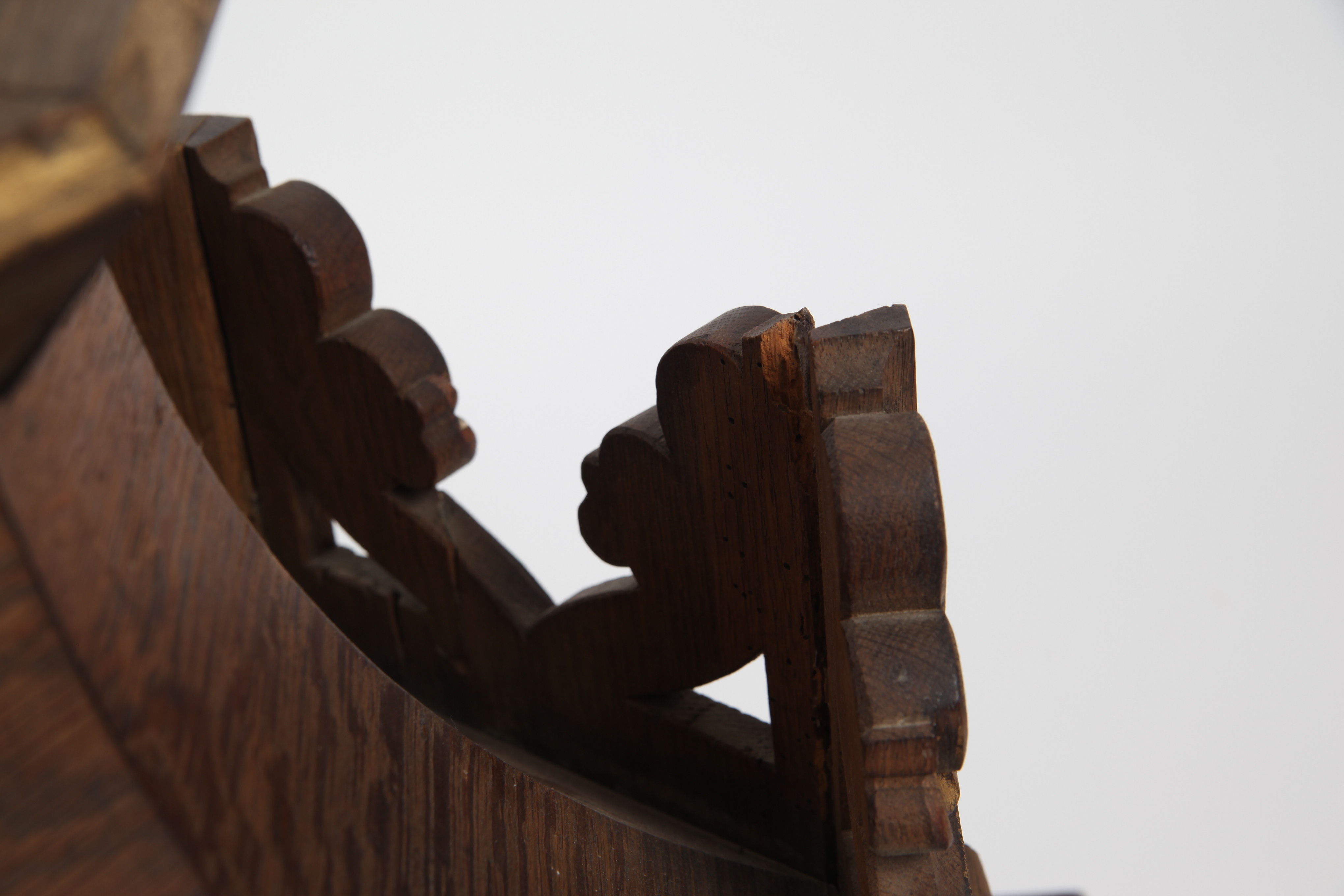 Gilt Accented Oak Architectural Molding