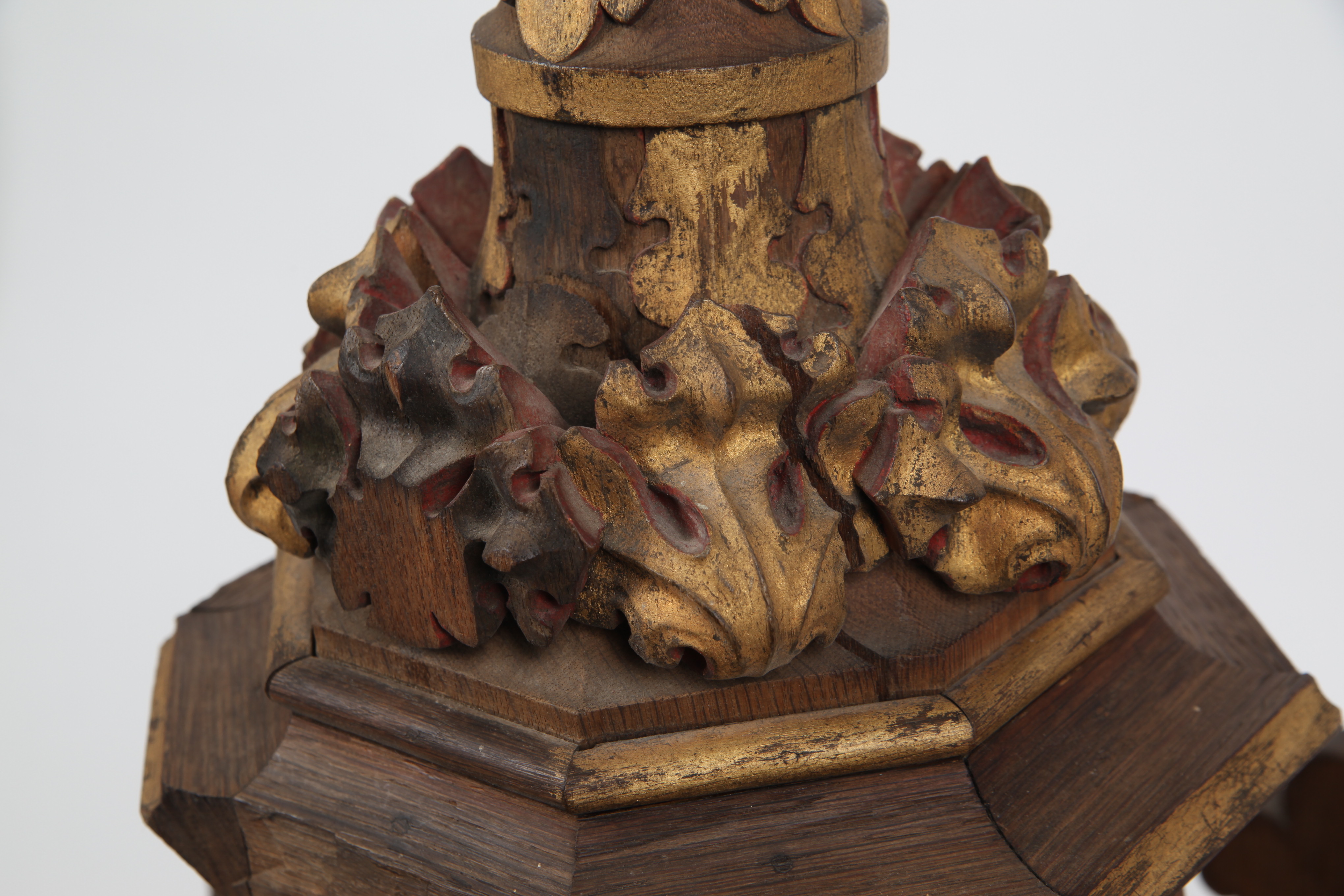 Gilt Accented Oak Architectural Molding