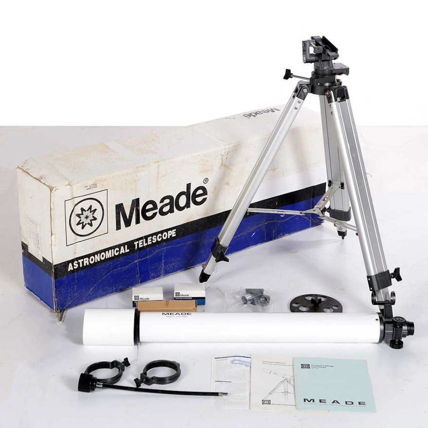 Meade Model 390 Altazimuth Refractor Telescope with Accessories