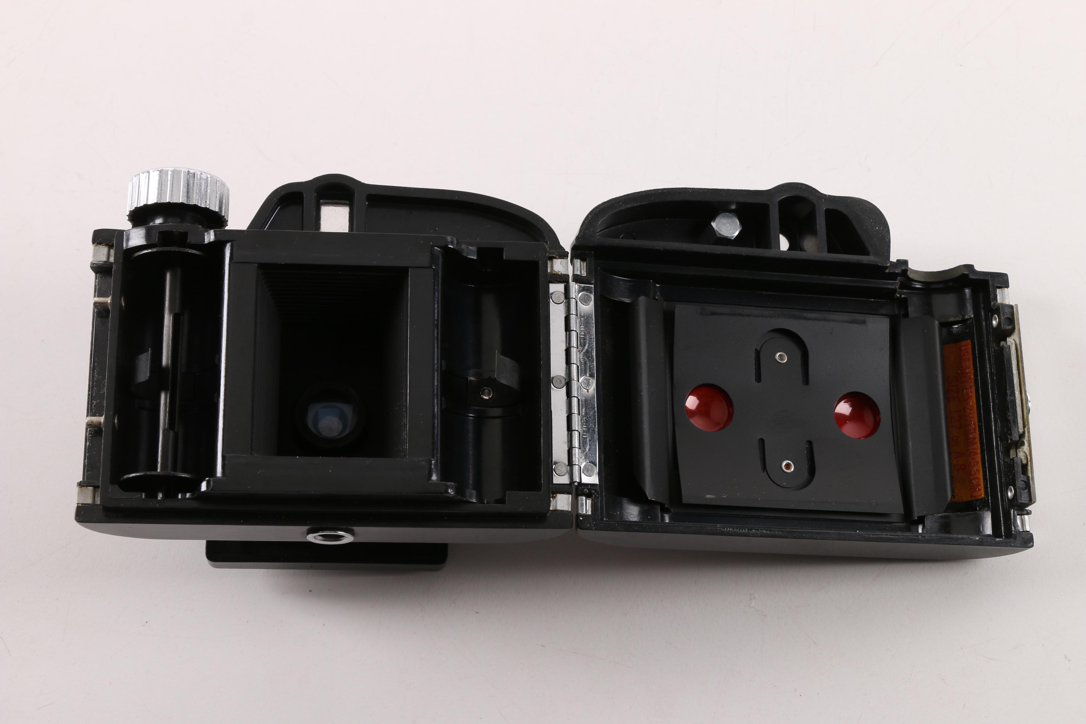 Beacon II with Flash Synchronizer