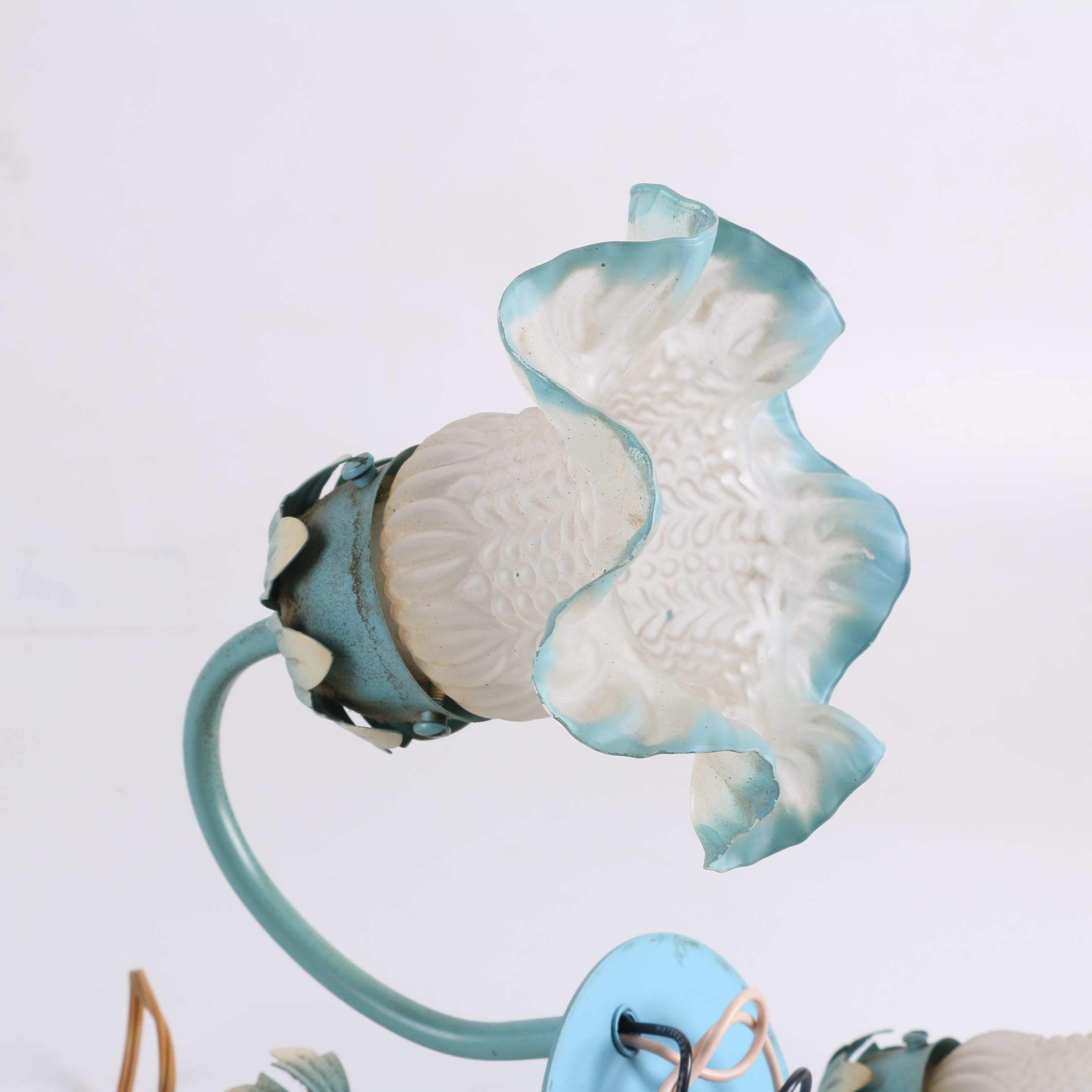 Vintage Pendant Light With Ruffled Glass Shades