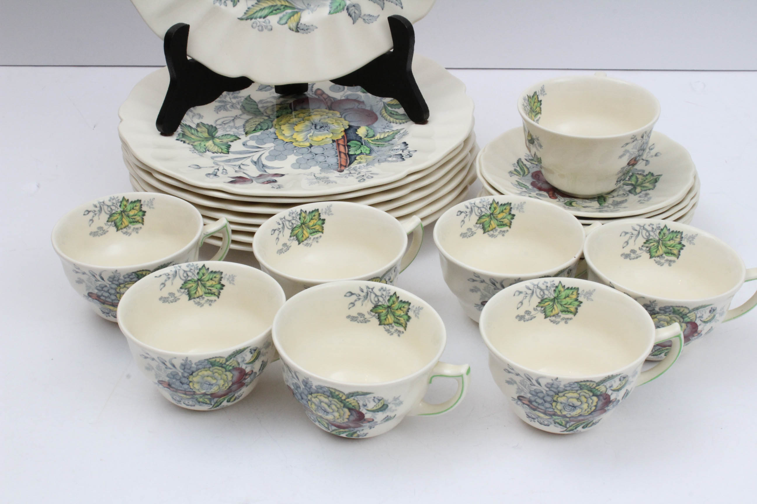 Royal Doulton "The Kirkwood" Pattern China Set