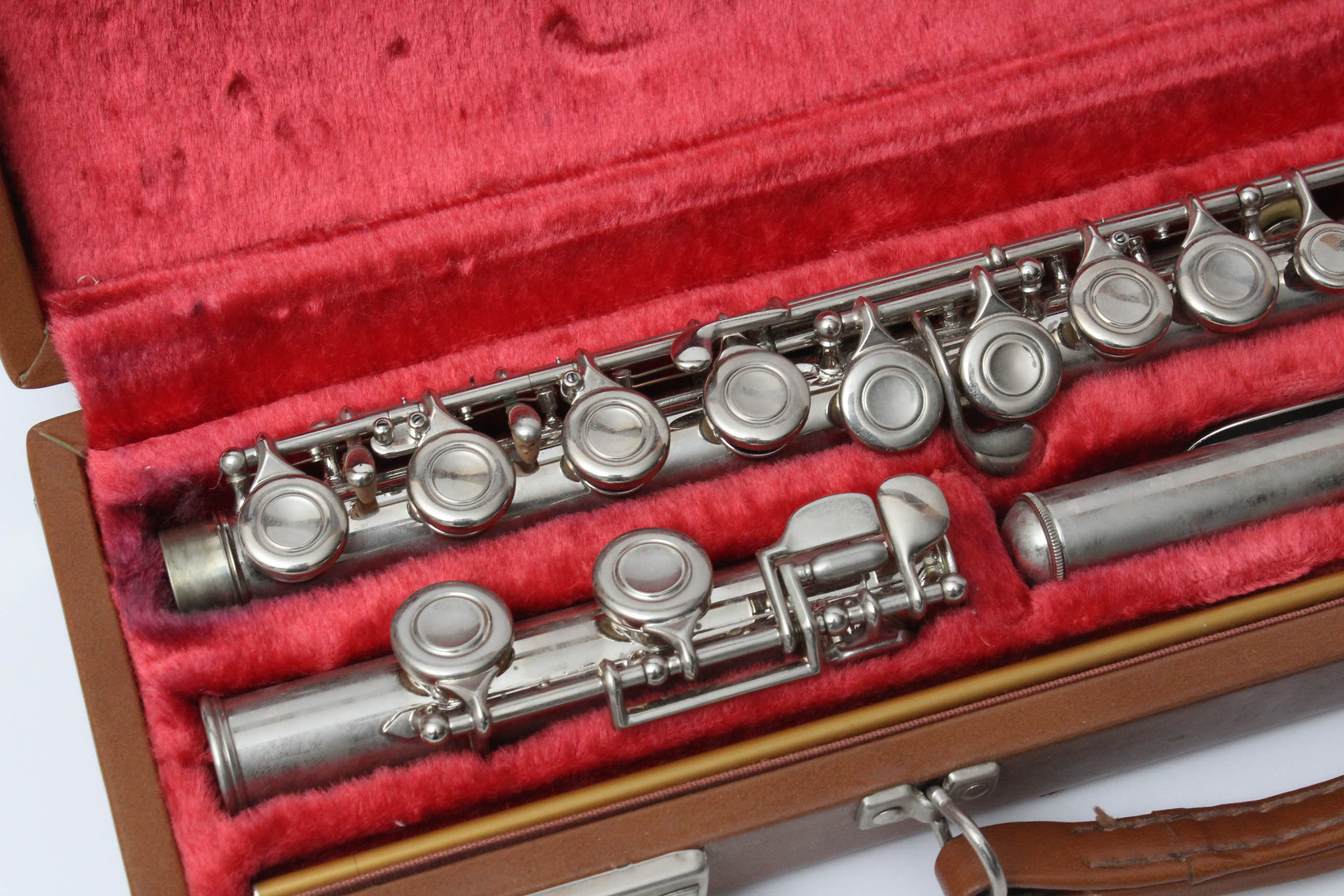 Vintage Artley 18-0 Flute with Lined Case