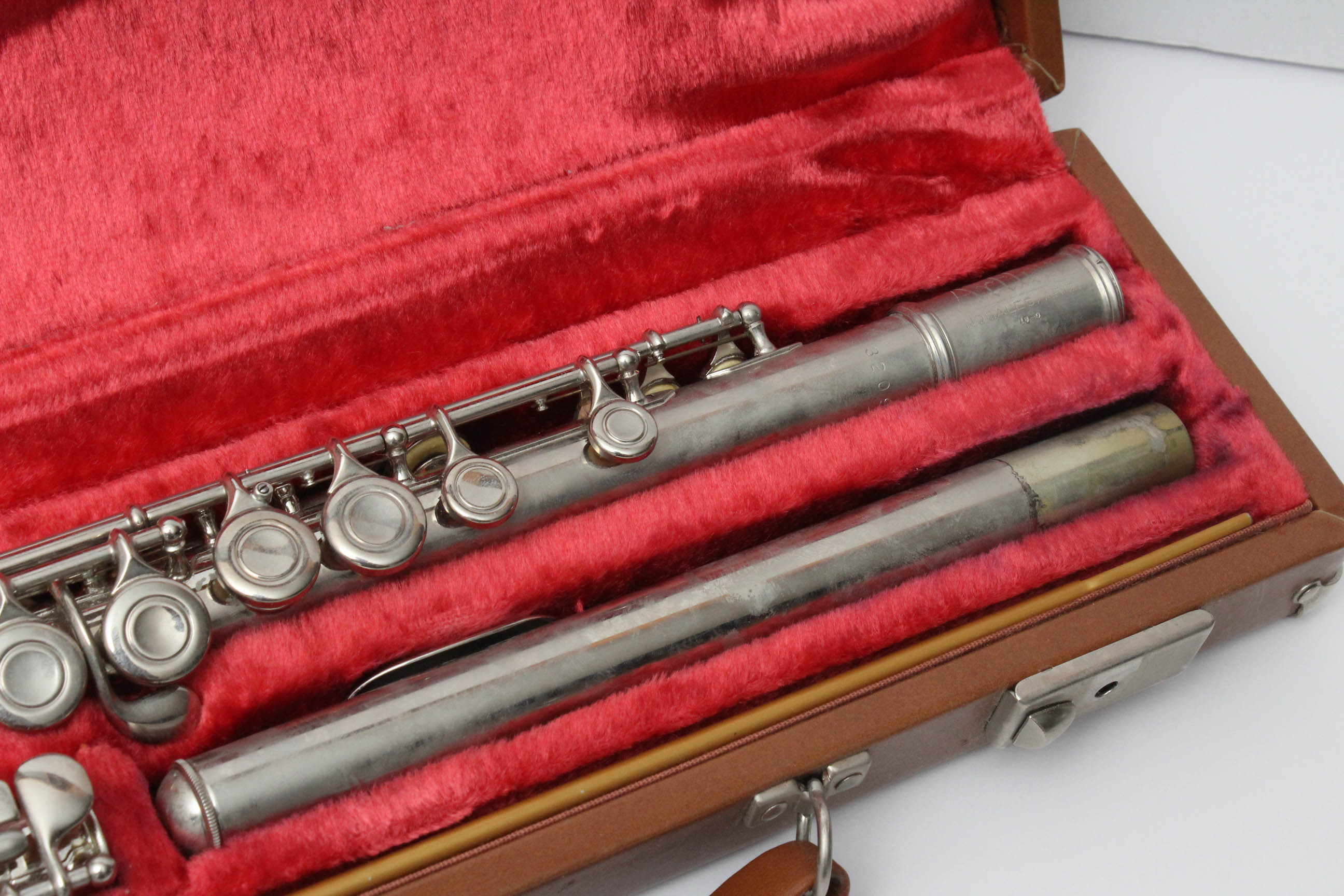 Vintage Artley 18-0 Flute with Lined Case
