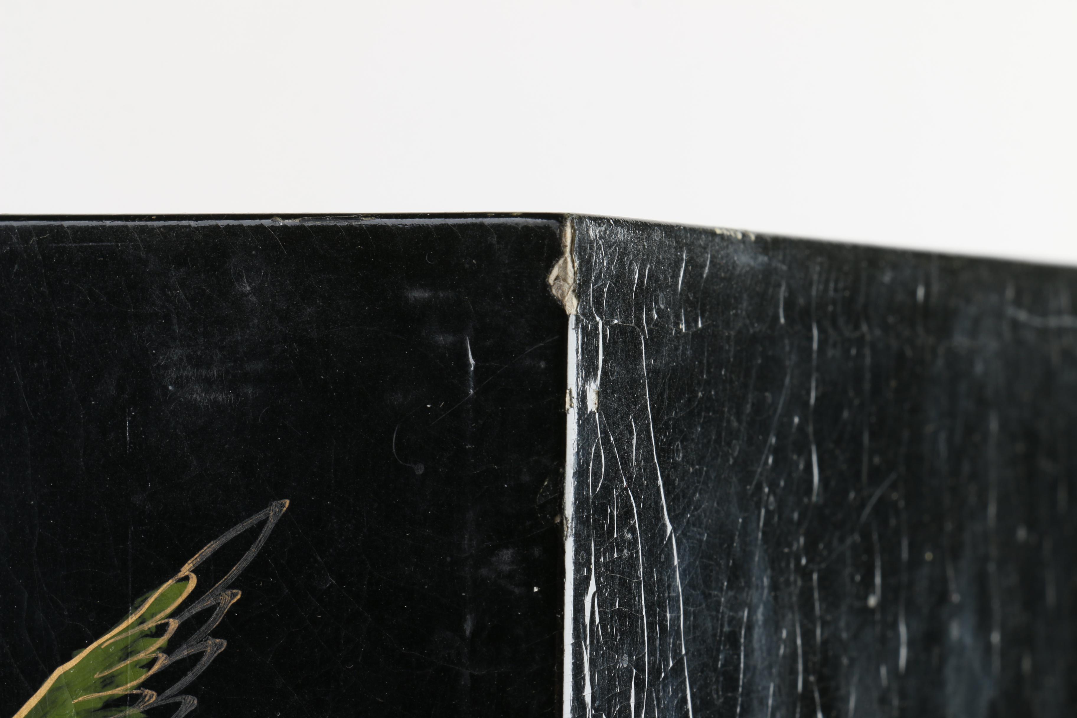 Chinese Accent Table