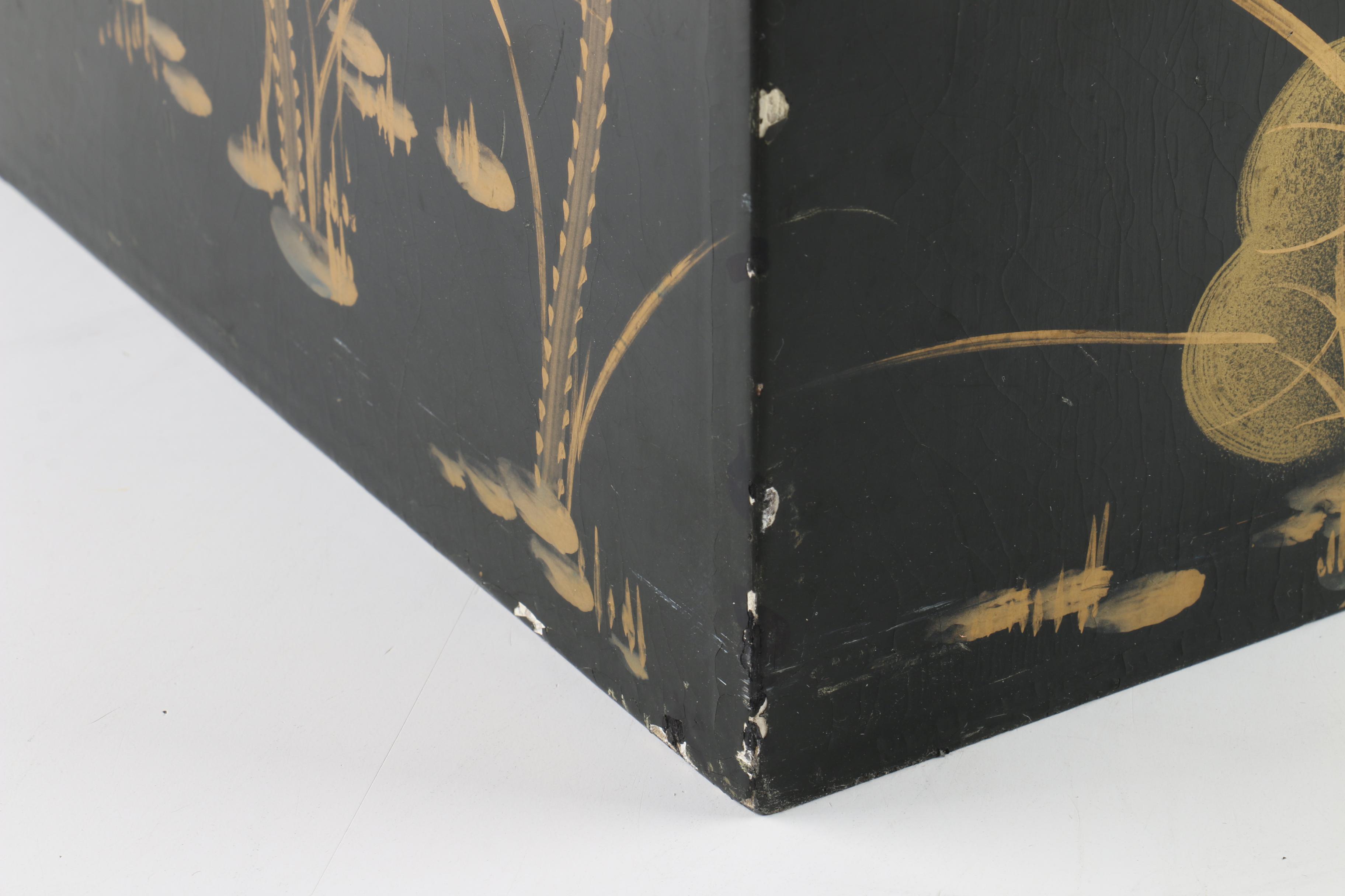 Chinese Accent Table