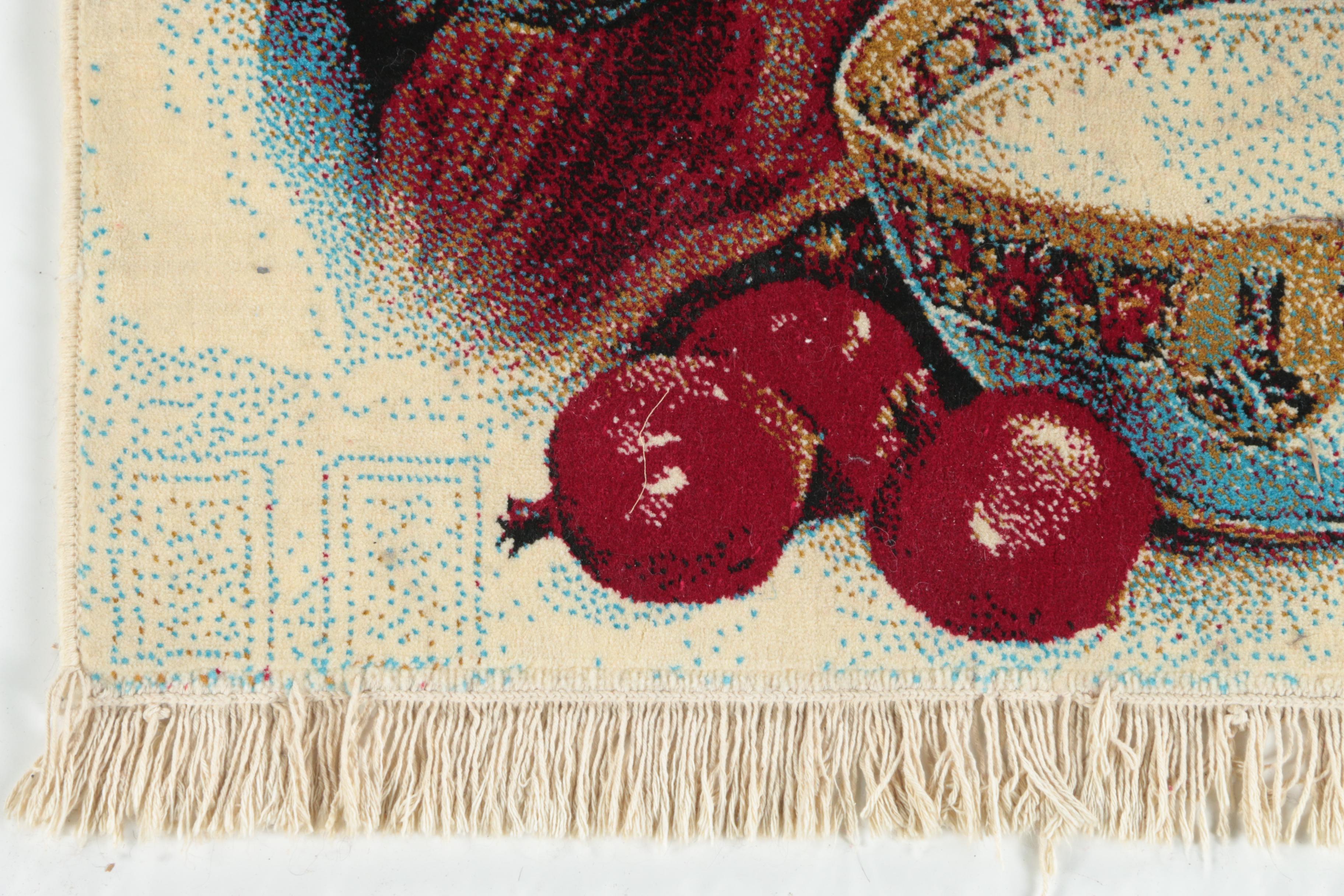 Machine Made Pictorial Accent Rug