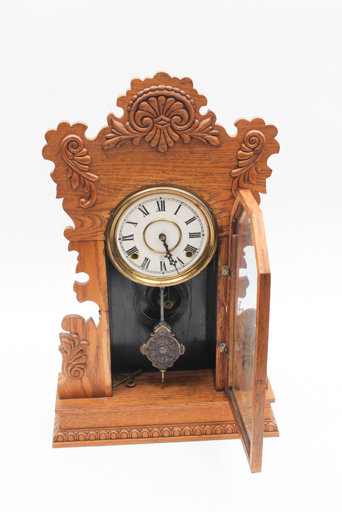 Antique Gilbert Clock Co. Citizen No. 18 Gingerbread Mantle Clock