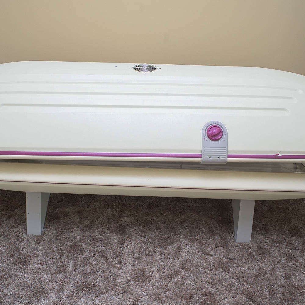 SunQuest Pro 24RS Tanning Bed by Wolff System