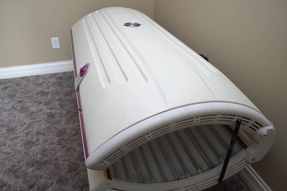 SunQuest Pro 24RS Tanning Bed by Wolff System