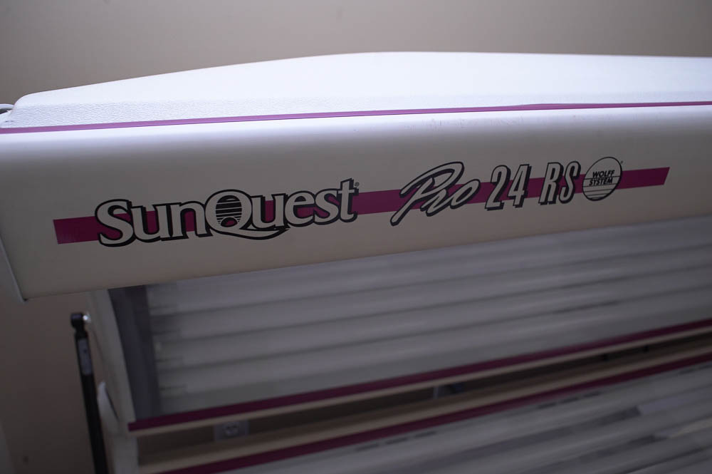 SunQuest Pro 24RS Tanning Bed by Wolff System