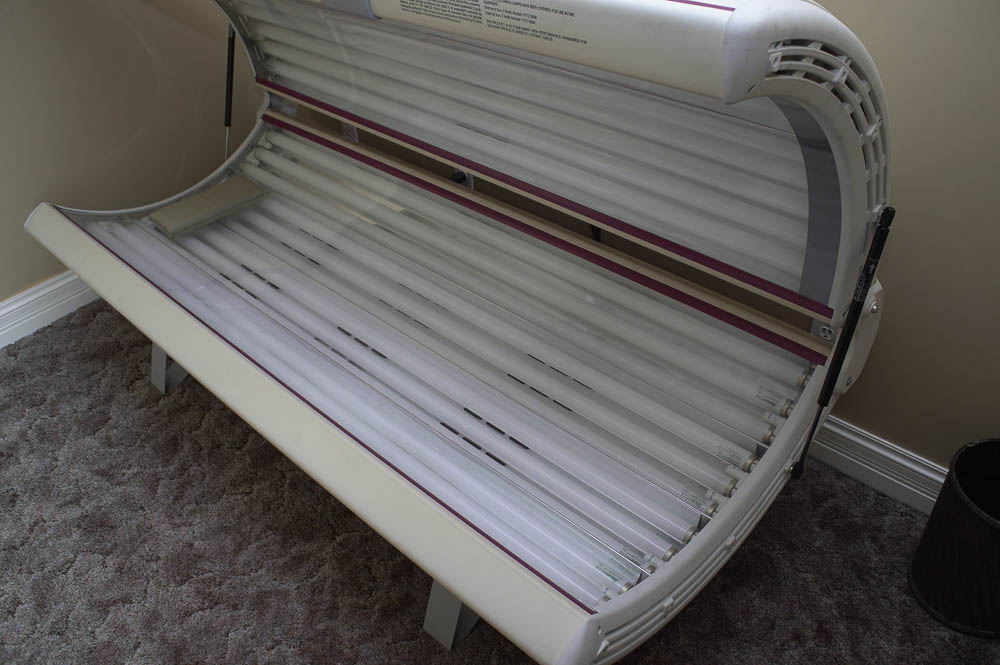 SunQuest Pro 24RS Tanning Bed by Wolff System