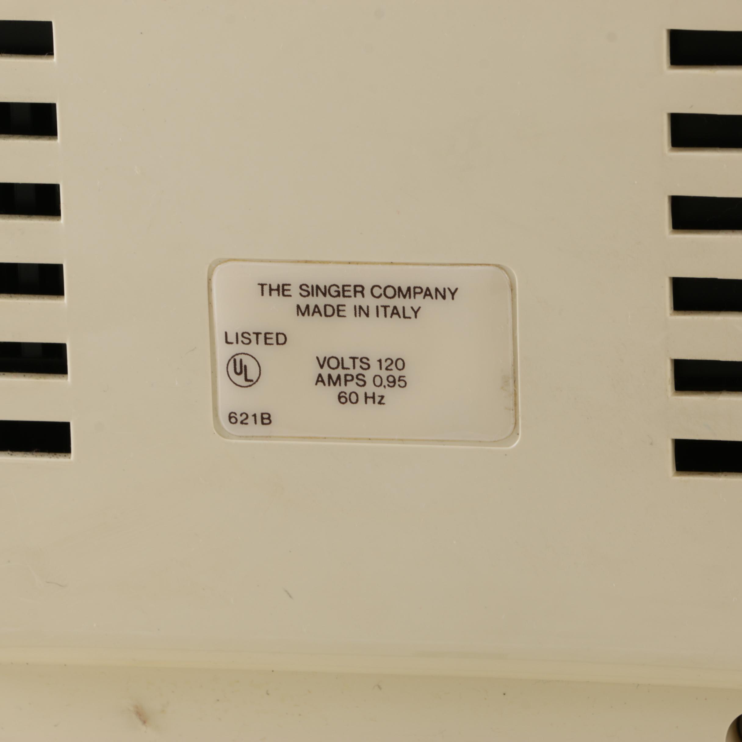 Vintage Singer "Fashion Mate 360" Portable Sewing Machine