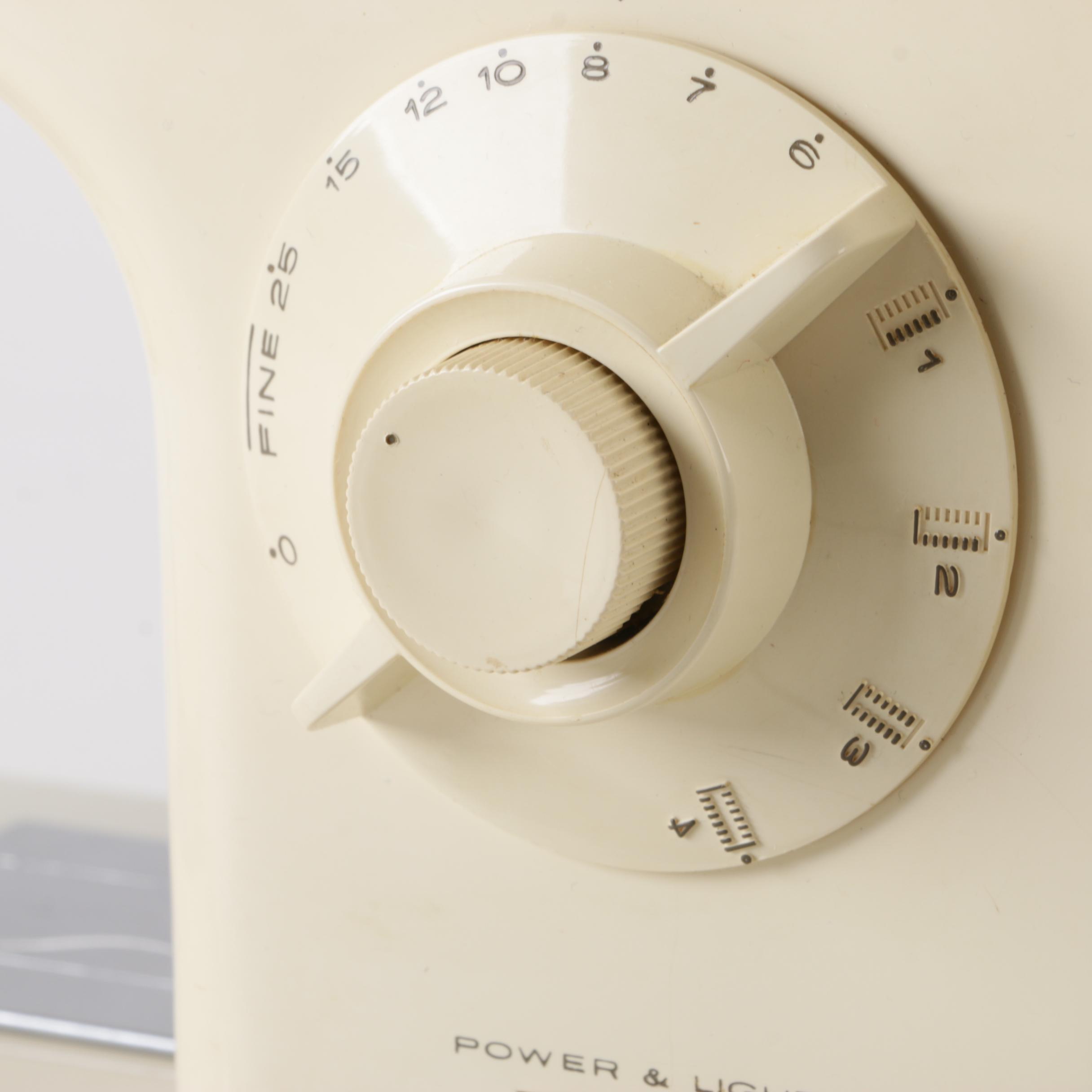 Vintage Singer "Fashion Mate 360" Portable Sewing Machine