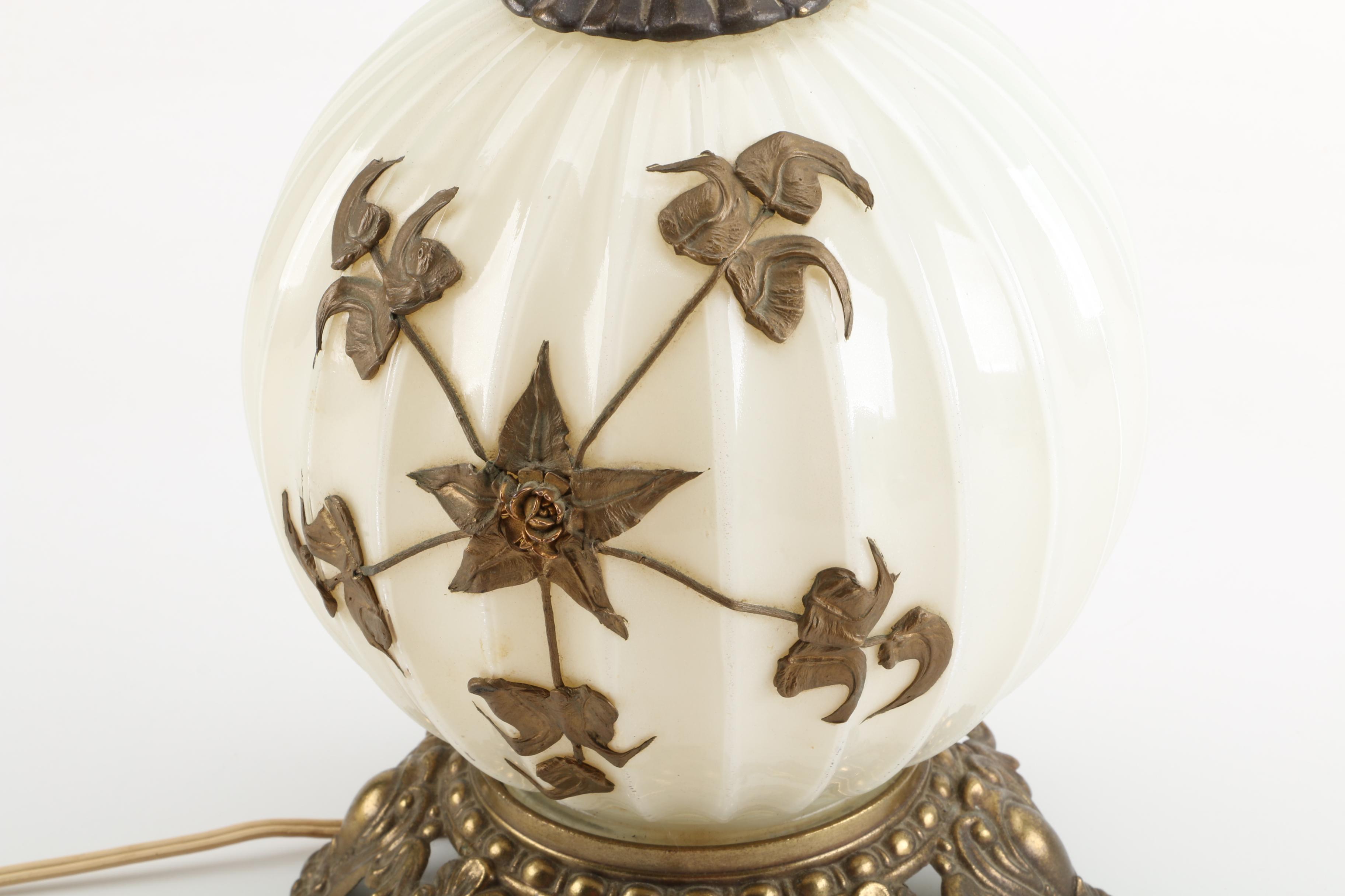 Vintage Deen Products Table Lamp
