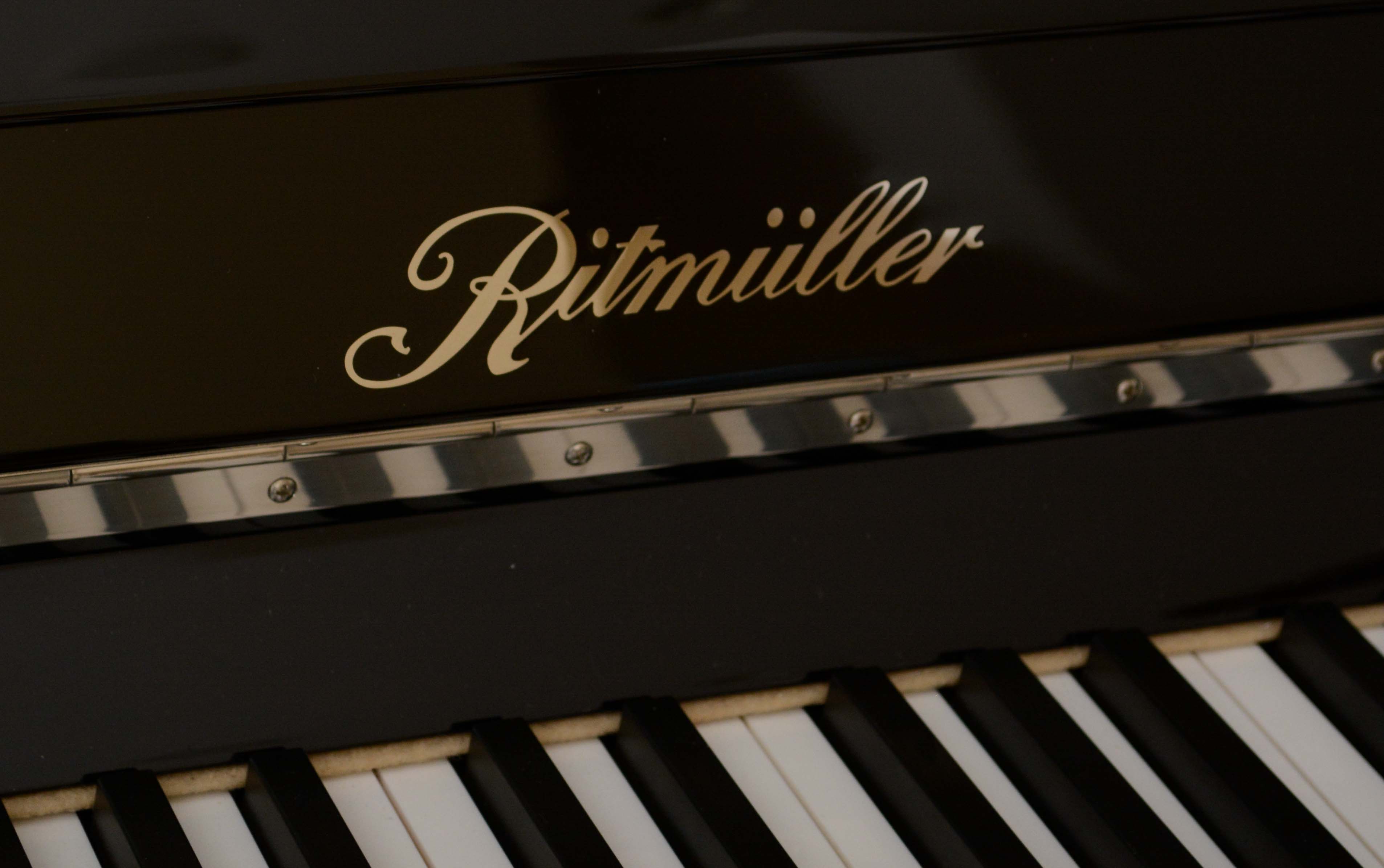 Ritmüller Studio Upright Piano with Adjustable Bench