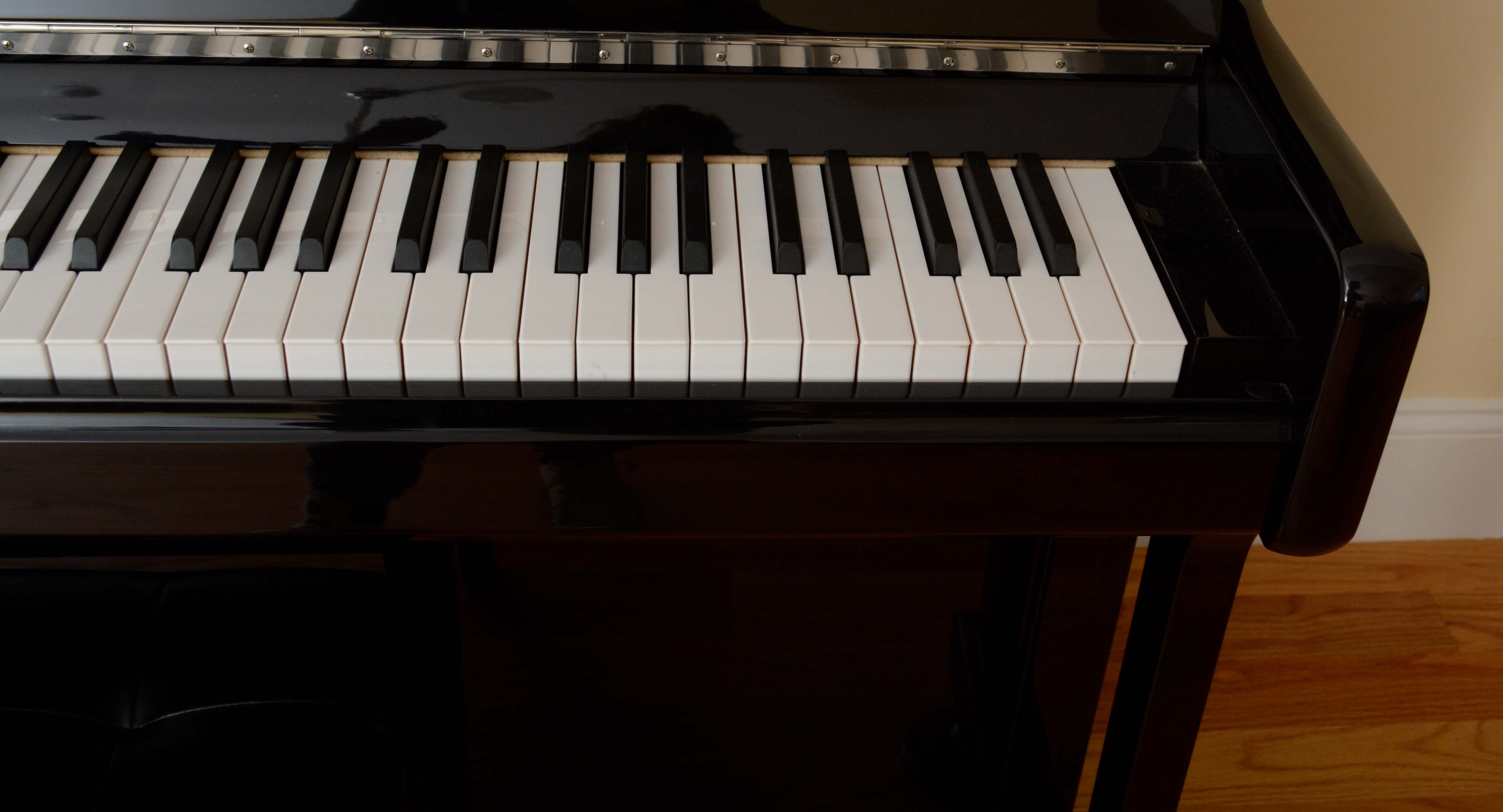 Ritmüller Studio Upright Piano with Adjustable Bench