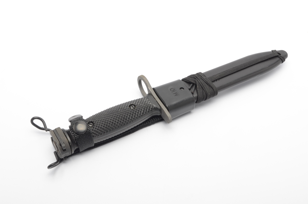 Contemporary US Military Grade Knife Selection