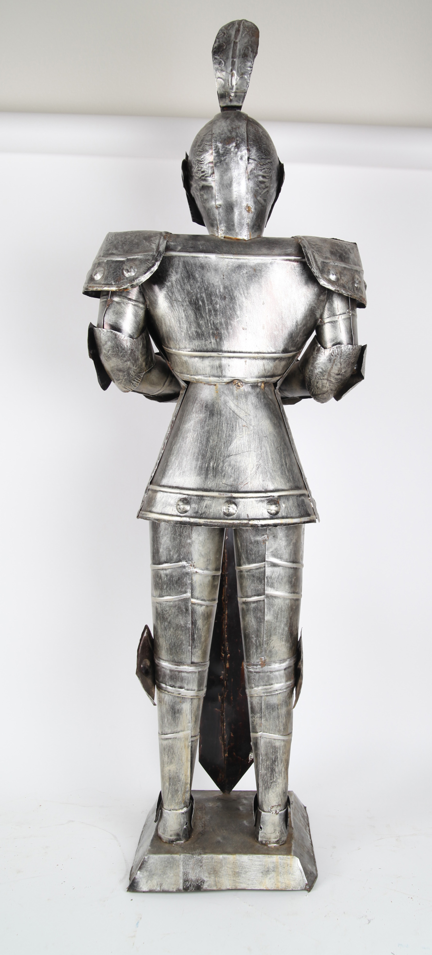 Tin Knight's Suit of Armor Statue