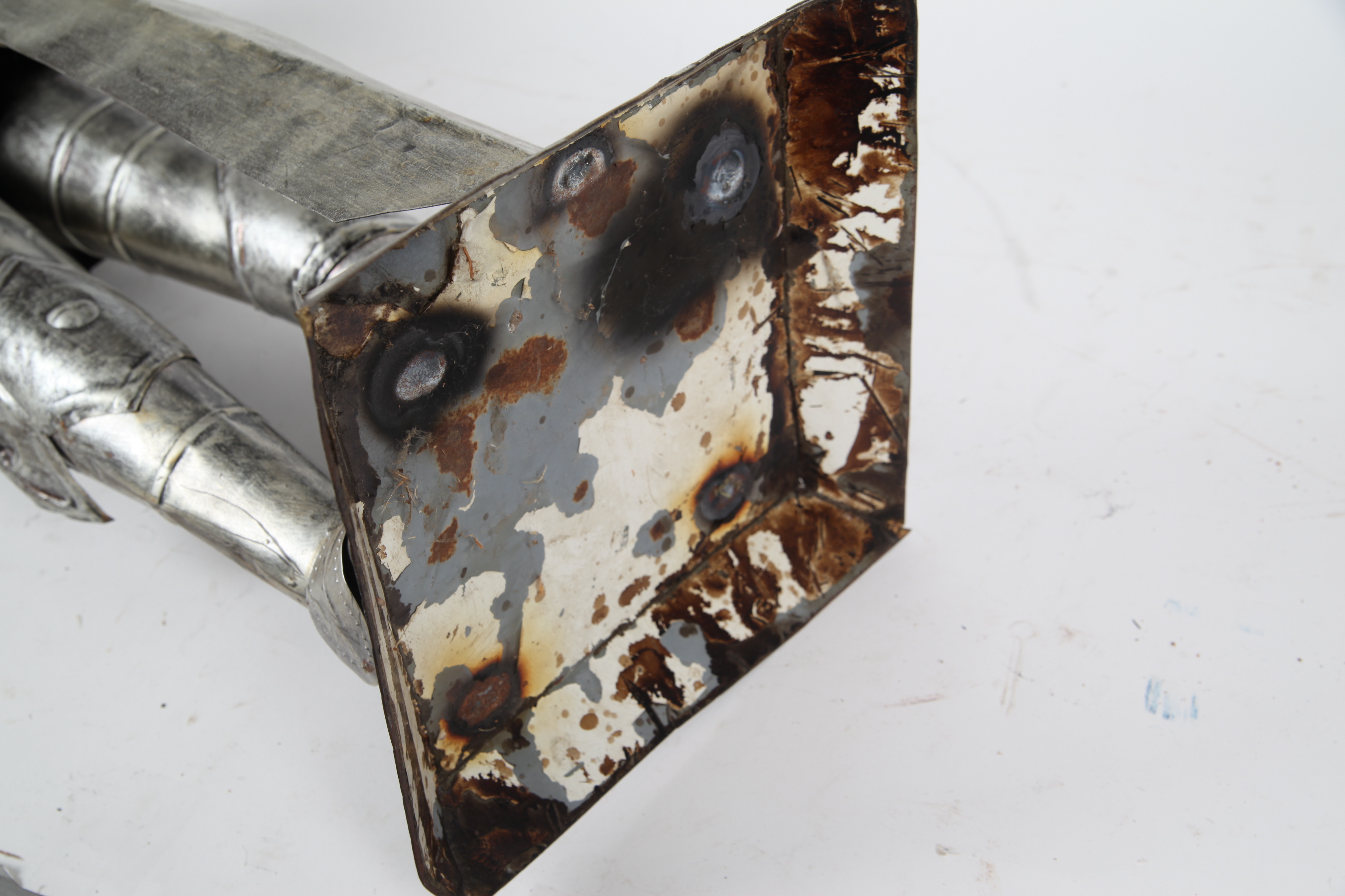 Tin Knight's Suit of Armor Statue