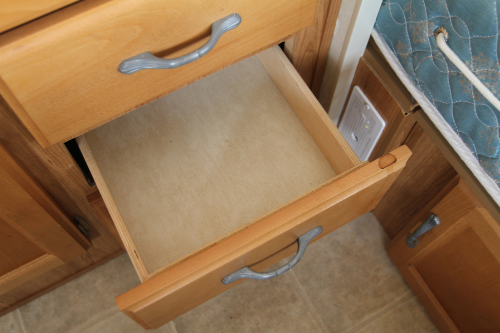 2005 Shadow Cruiser Fun Finder Model T-189FBR Tandem Travel Trailer