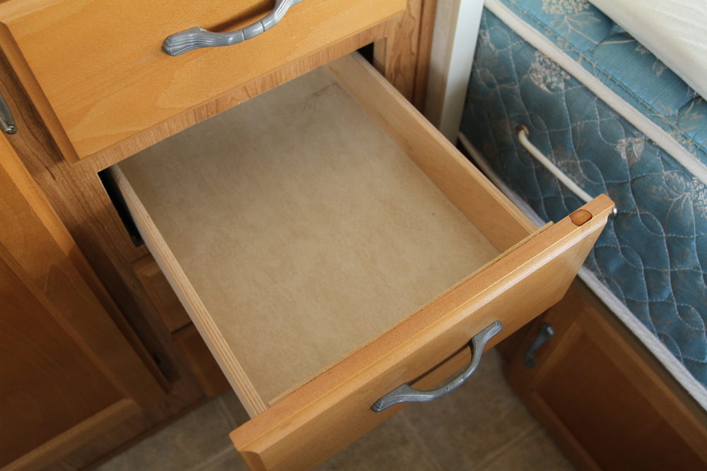 2005 Shadow Cruiser Fun Finder Model T-189FBR Tandem Travel Trailer