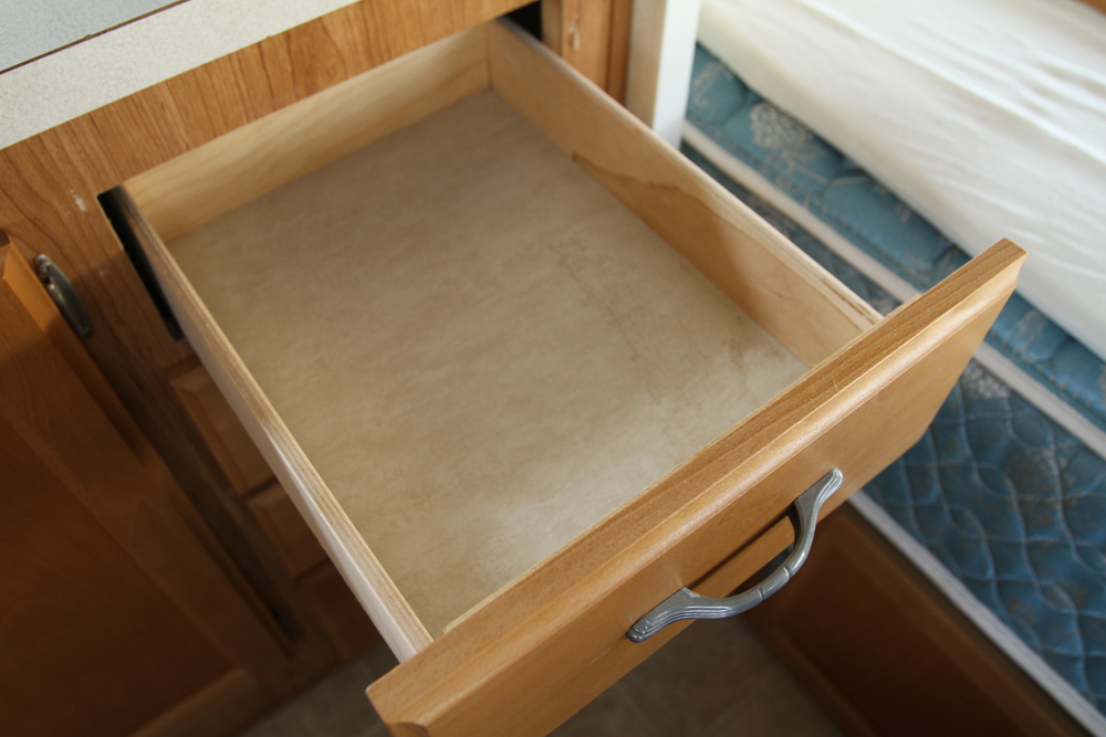 2005 Shadow Cruiser Fun Finder Model T-189FBR Tandem Travel Trailer