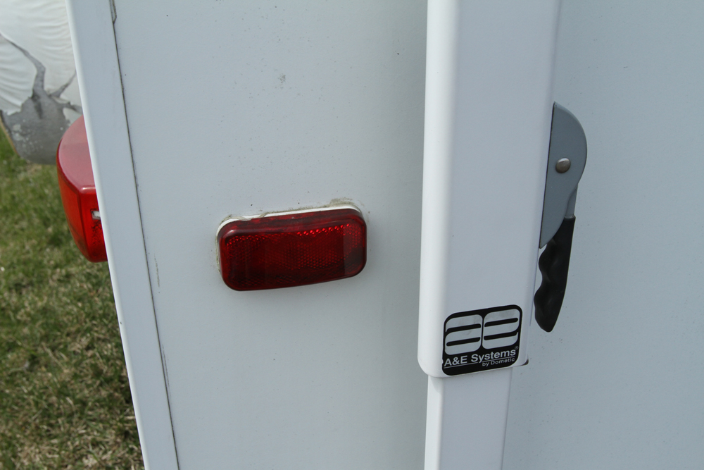 2005 Shadow Cruiser Fun Finder Model T-189FBR Tandem Travel Trailer