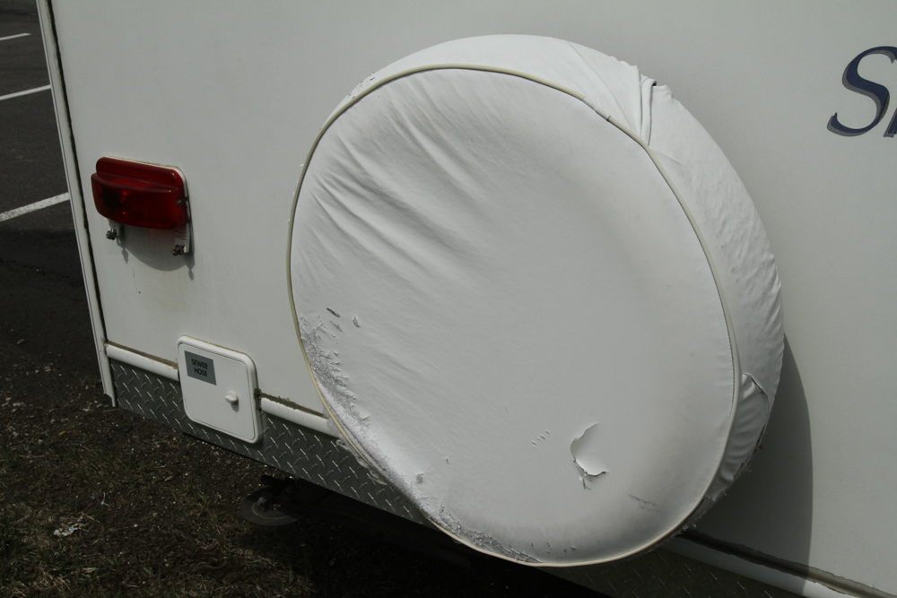 2005 Shadow Cruiser Fun Finder Model T-189FBR Tandem Travel Trailer