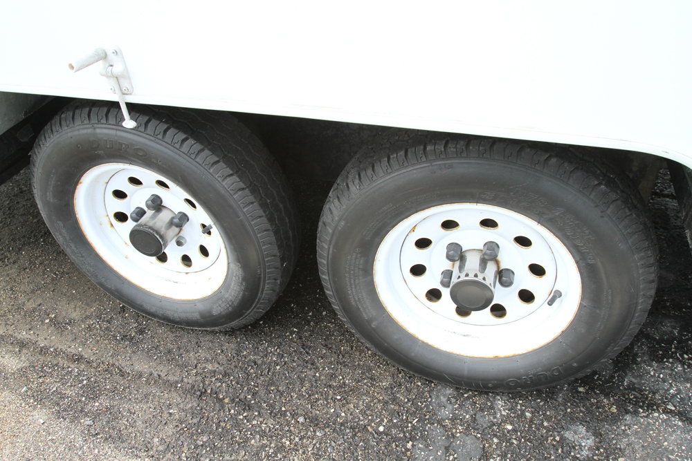 2005 Shadow Cruiser Fun Finder Model T-189FBR Tandem Travel Trailer