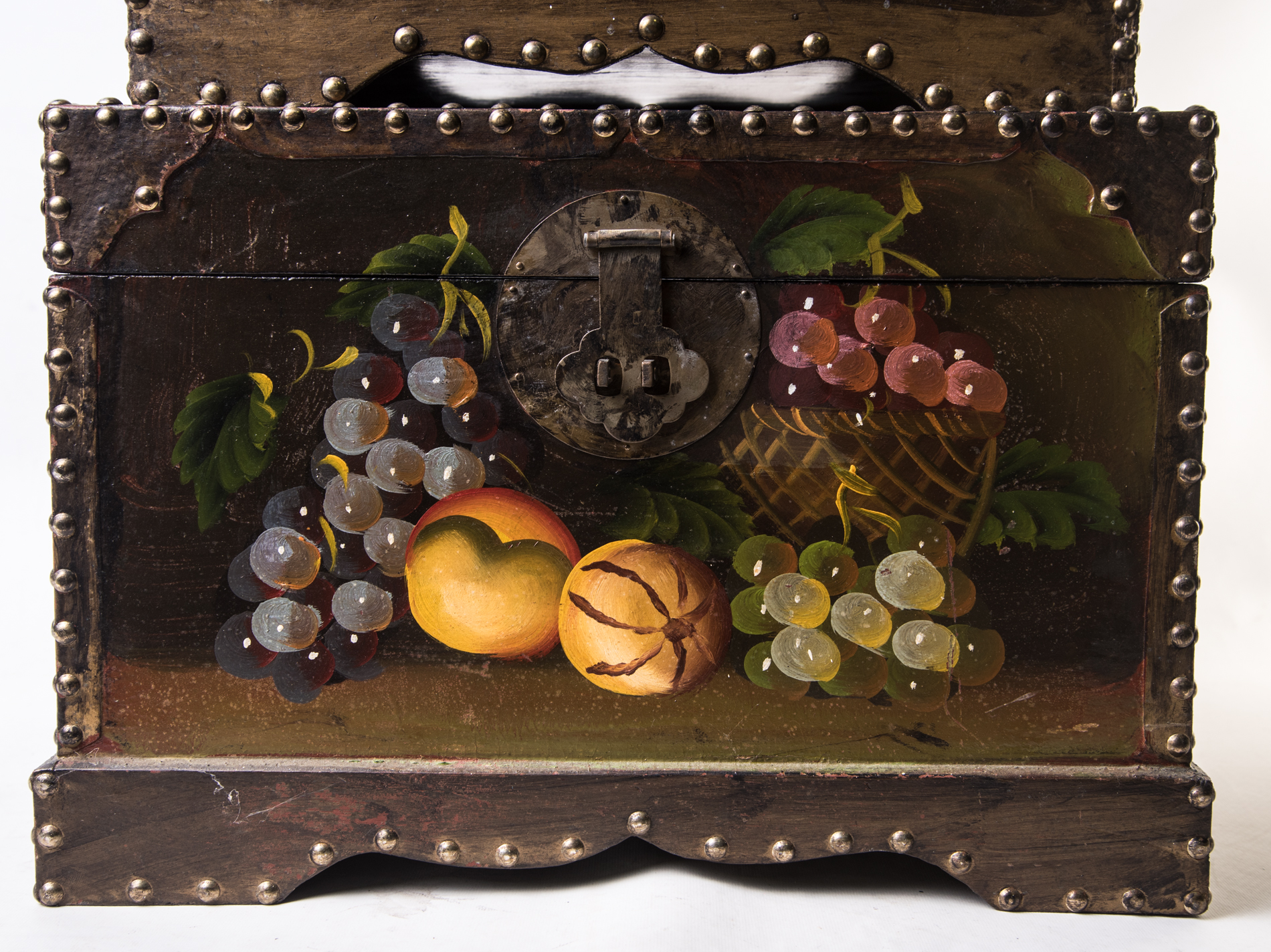 Painted Petite Wooden Nesting Trunks