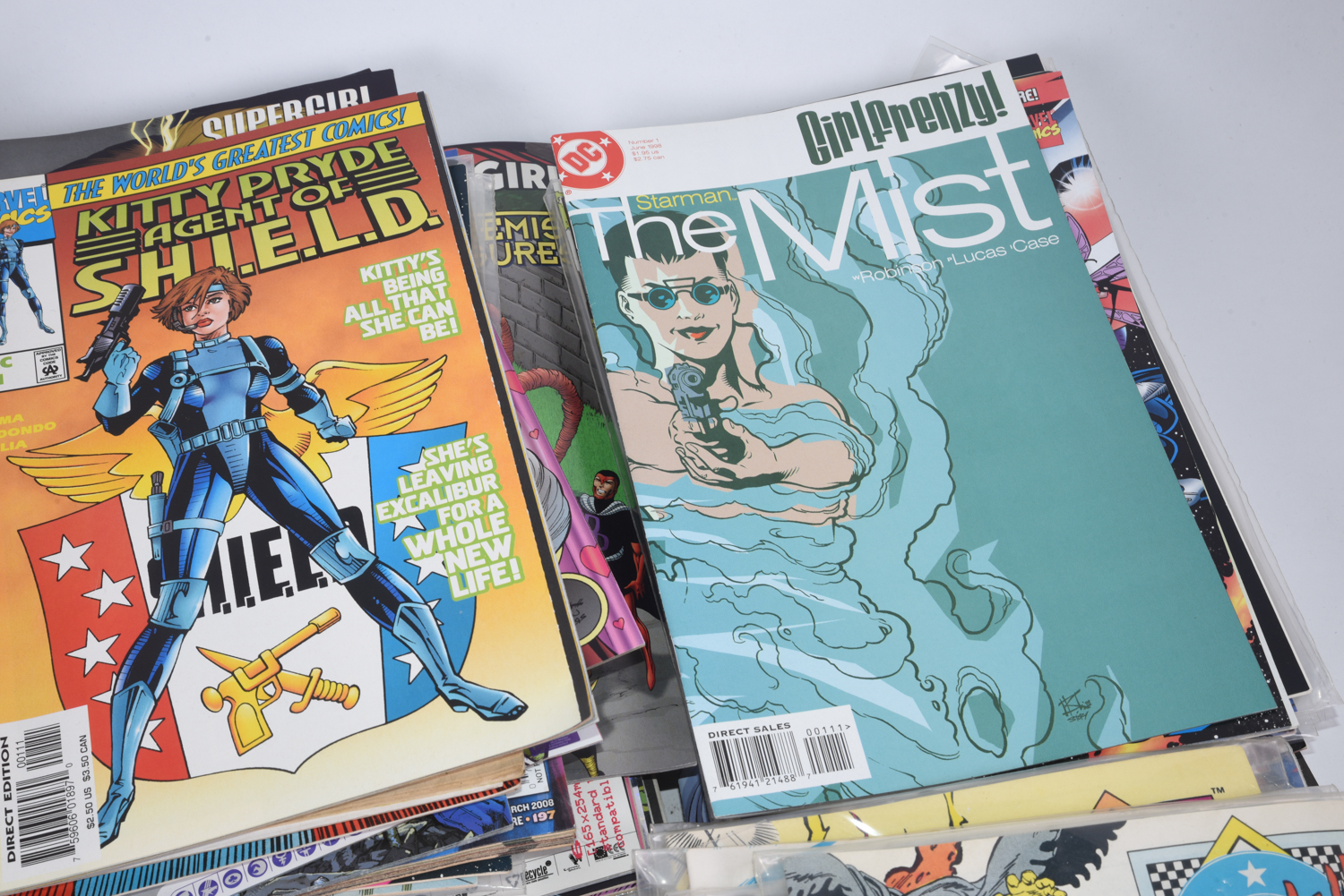 Modern Age Marvel and DC Comic Books Including "Who's Who" and "Marvel Age"