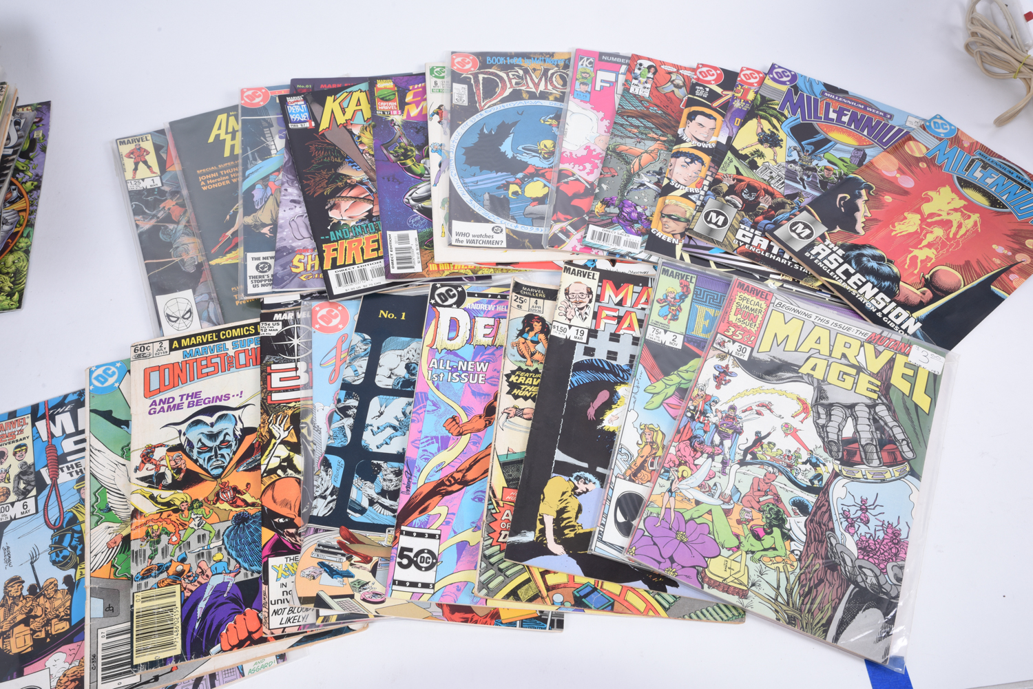 Modern Age Marvel and DC Comic Books Including "Who's Who" and "Marvel Age"