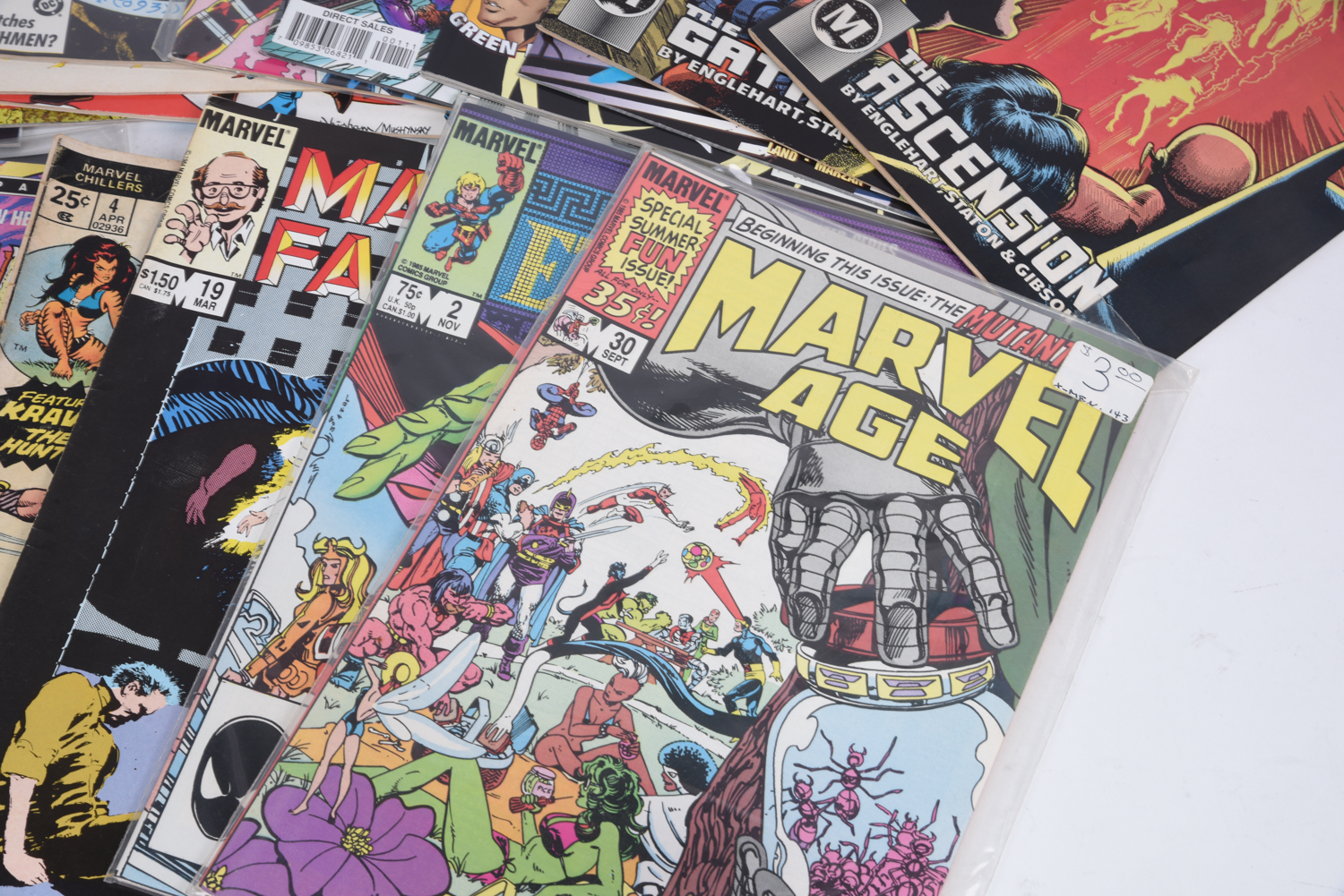 Modern Age Marvel and DC Comic Books Including "Who's Who" and "Marvel Age"
