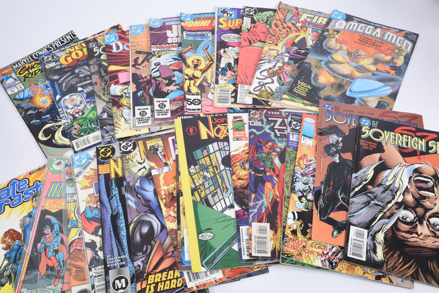 Modern Age Marvel and DC Comic Books Including "Who's Who" and "Marvel Age"