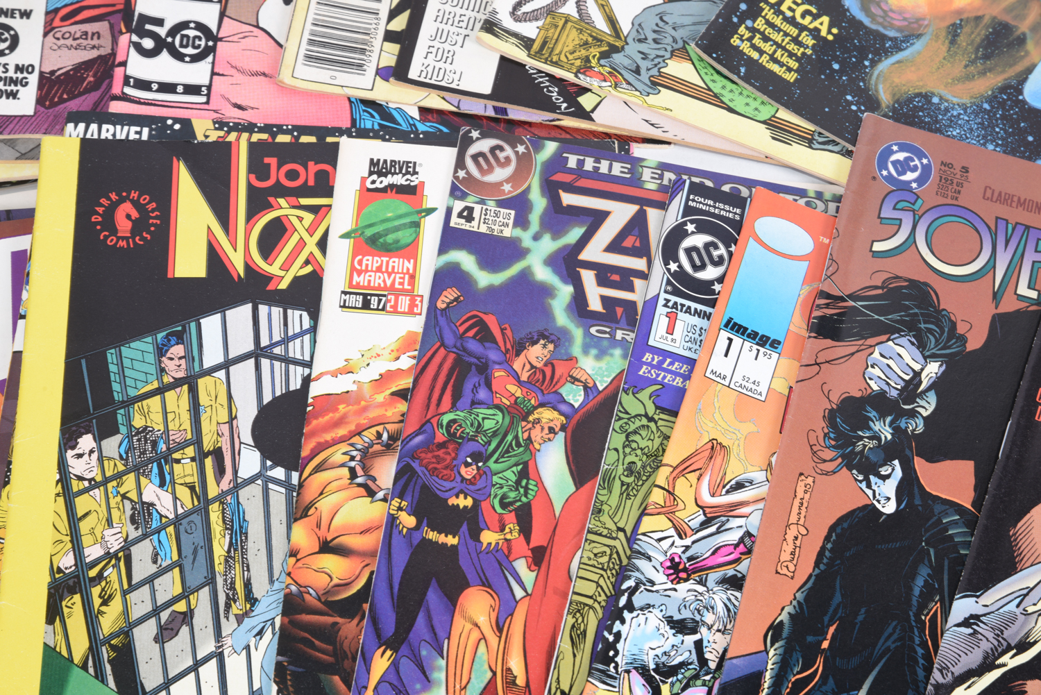 Modern Age Marvel and DC Comic Books Including "Who's Who" and "Marvel Age"