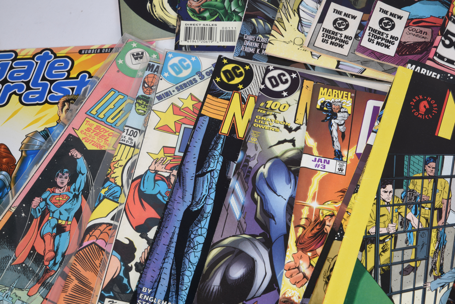 Modern Age Marvel and DC Comic Books Including "Who's Who" and "Marvel Age"