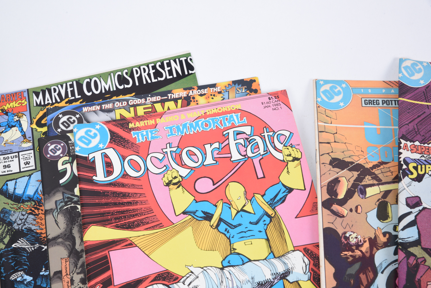 Modern Age Marvel and DC Comic Books Including "Who's Who" and "Marvel Age"