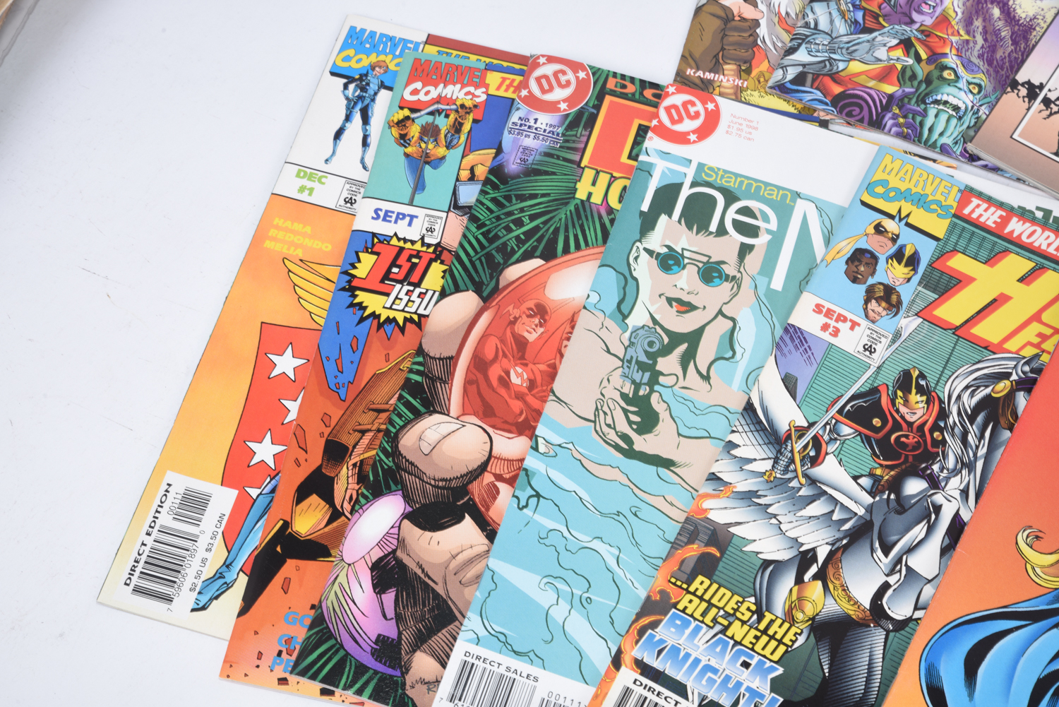 Modern Age Marvel and DC Comic Books Including "Who's Who" and "Marvel Age"