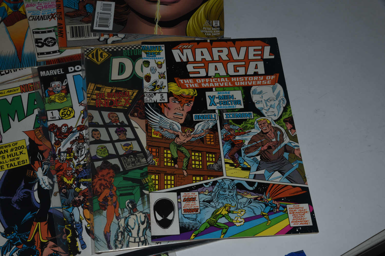 Modern Age Marvel and DC Comic Books Including "Who's Who" and "Marvel Age"