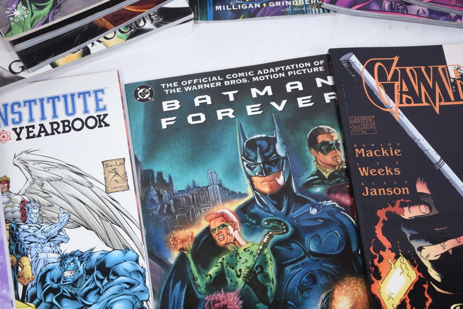 Modern Age Comic Books Including "Gambit" and "JLA"